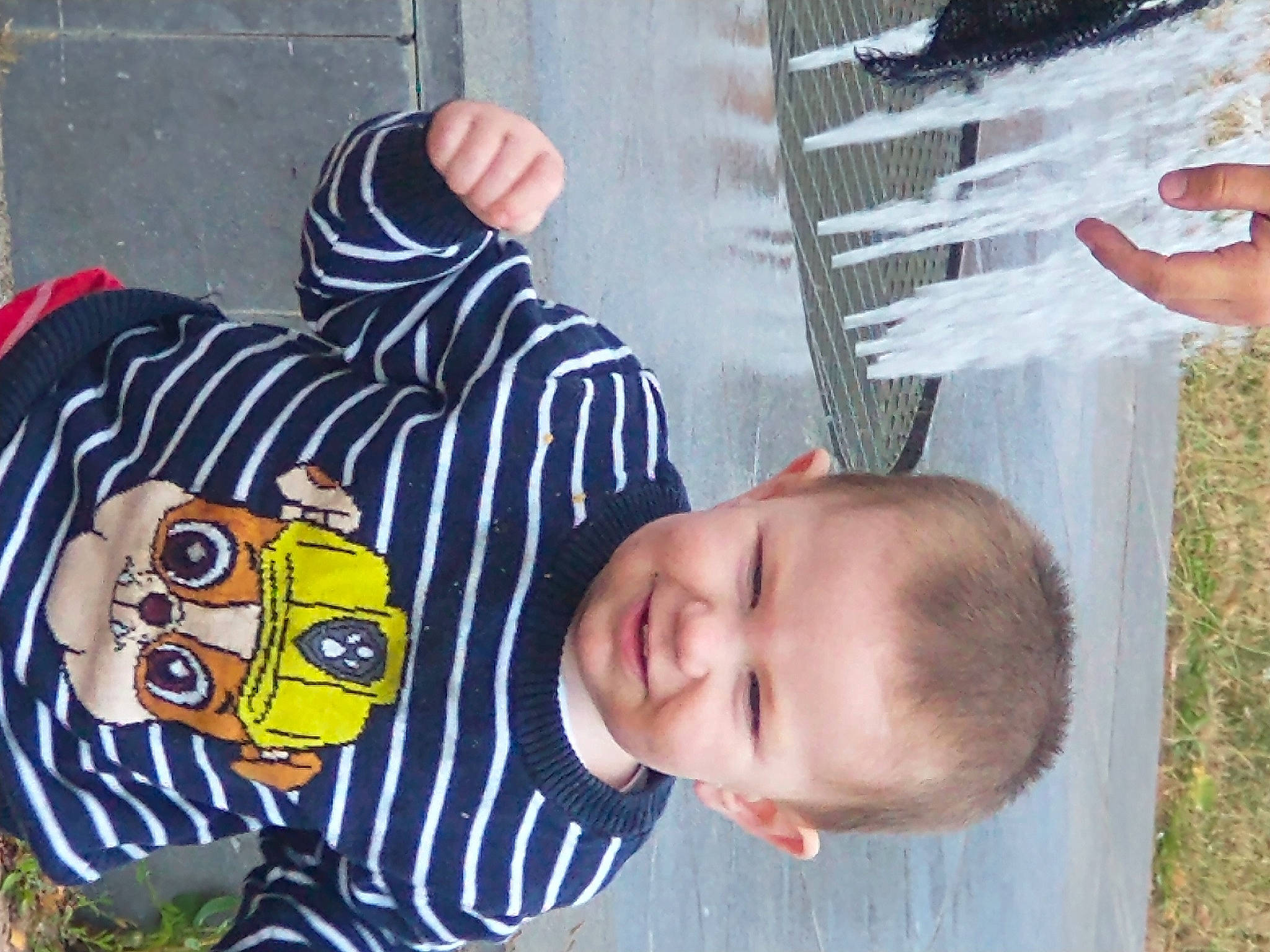 Tyler a rejoint le concours — aidez-le/la à gagner de superbes lots ! baby, baby_toddler_clothing, cheek, eye, glasses, grass, happy, head, joy, mammal, mouth, nose, organ, person, plant, product, red, sleeve, textile, toddler