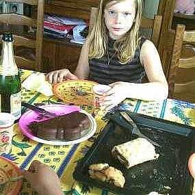 Shyrel participe au concours pour gagner de l'argent avec cette photo :