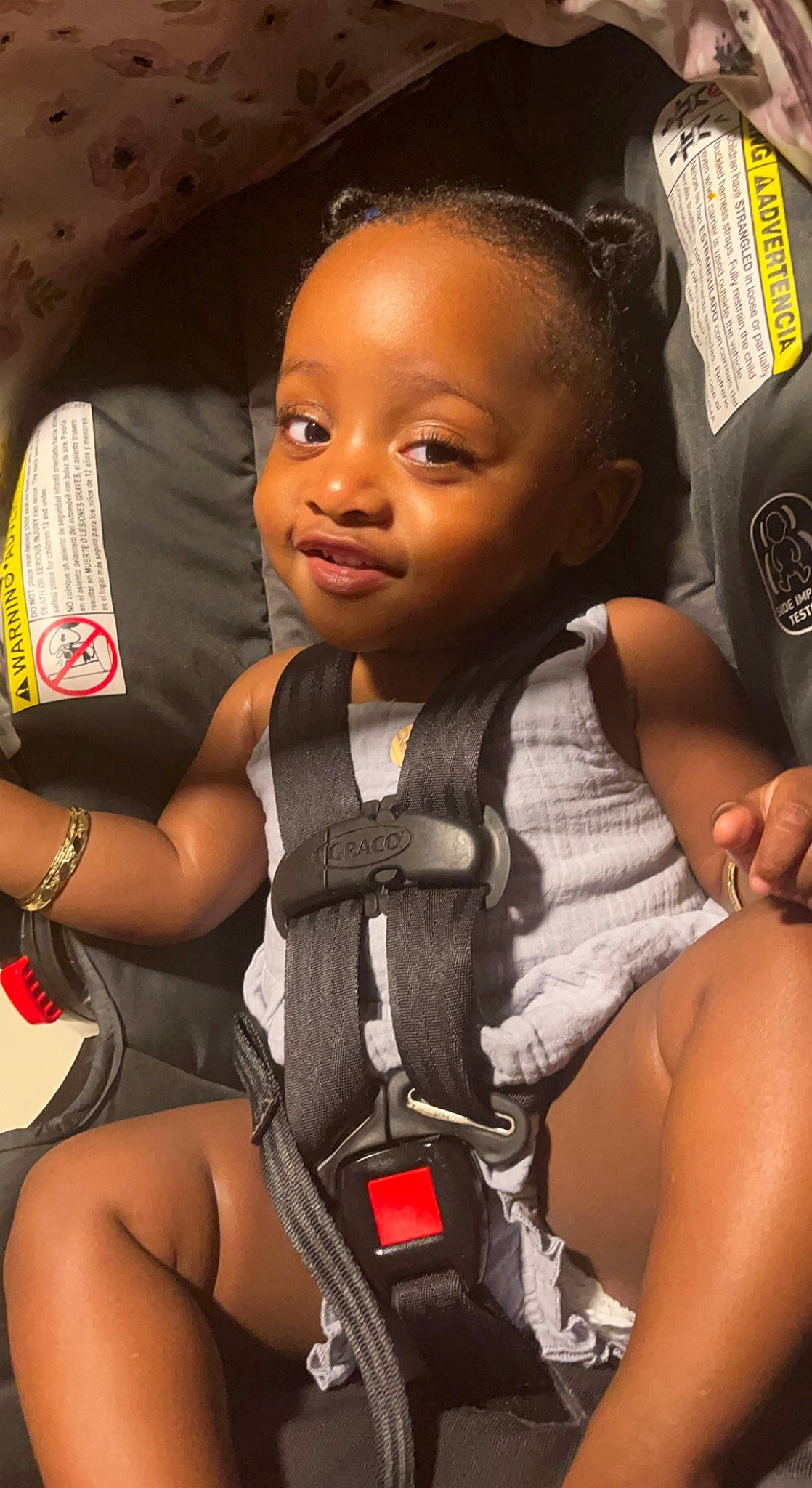 Nalani is registered to the contest to win money with this photo: cool, eye, face, facial_expression, fashion, fun, gesture, hair, hairstyle, happy, head, human, human_body, joint, leg, muscle, organ, person, product, skin