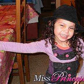 Solena participe au concours pour gagner de l'argent avec cette photo :