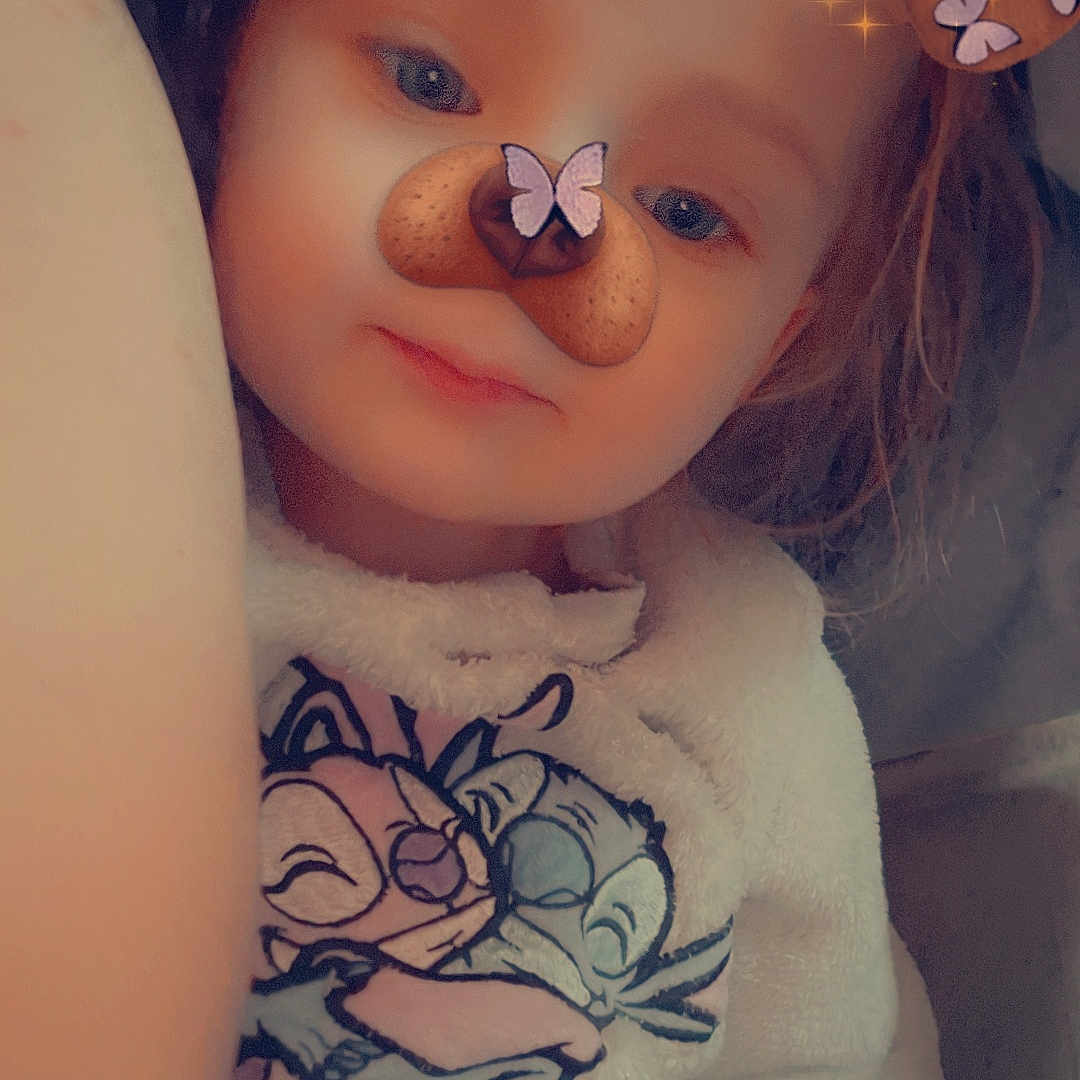 Chlélya participe au concours pour gagner de l'argent avec cette photo : baby, butterfly, cartoon_characters, casual, child, closeup, cozy, cute, dog_ears, face_filter, fluffy, fun, hugging, indoor, playful, portrait, smile, soft_light, sweater, young_child