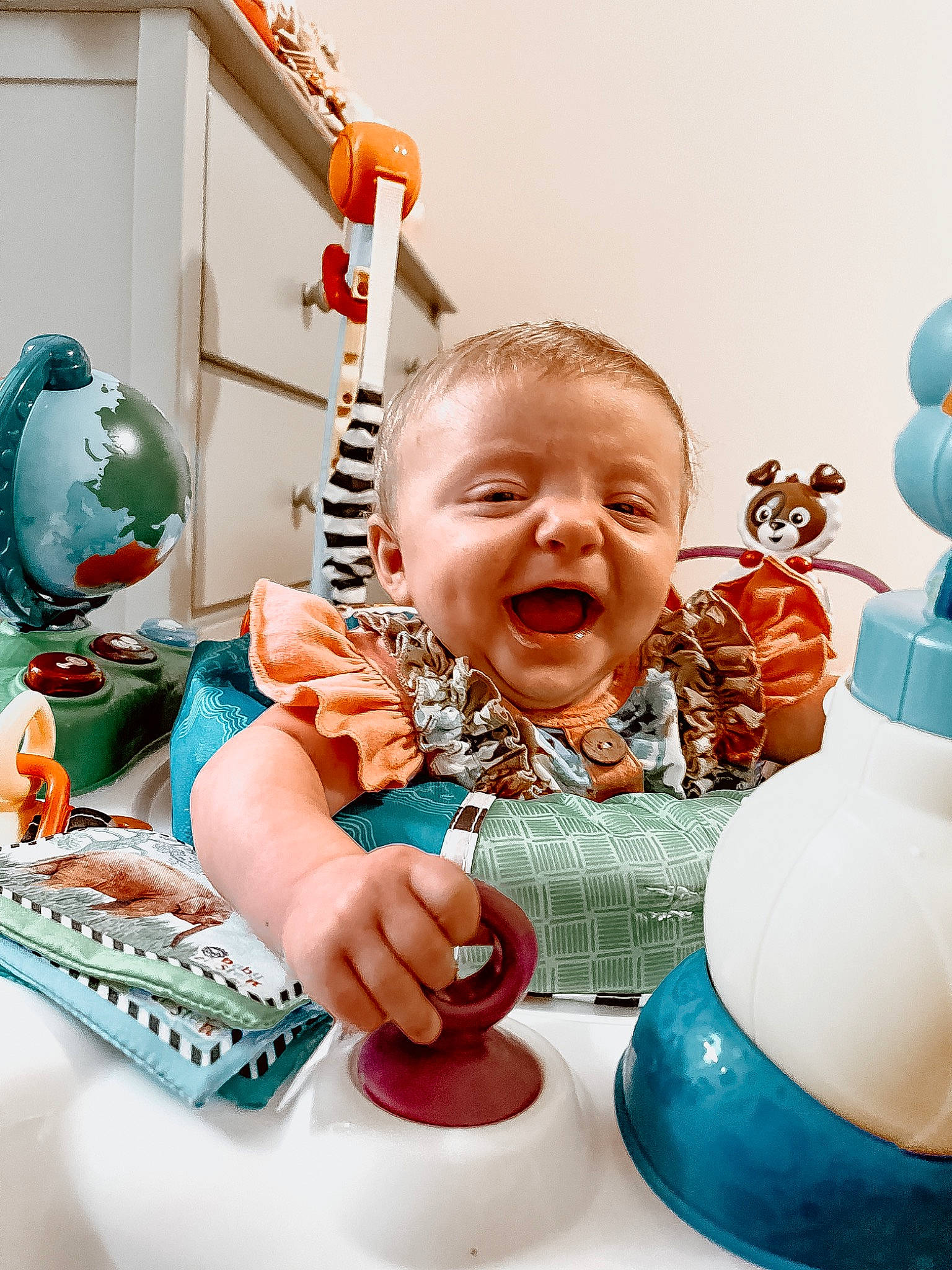 Oakleigh is registered to the contest to win money with this photo: aqua, art, baby, balloon, blue, child, event, fashion_accessory, fun, green, happy, jewellery, party_supply, person, picture_frame, play, product, sitting, smile, sweetness