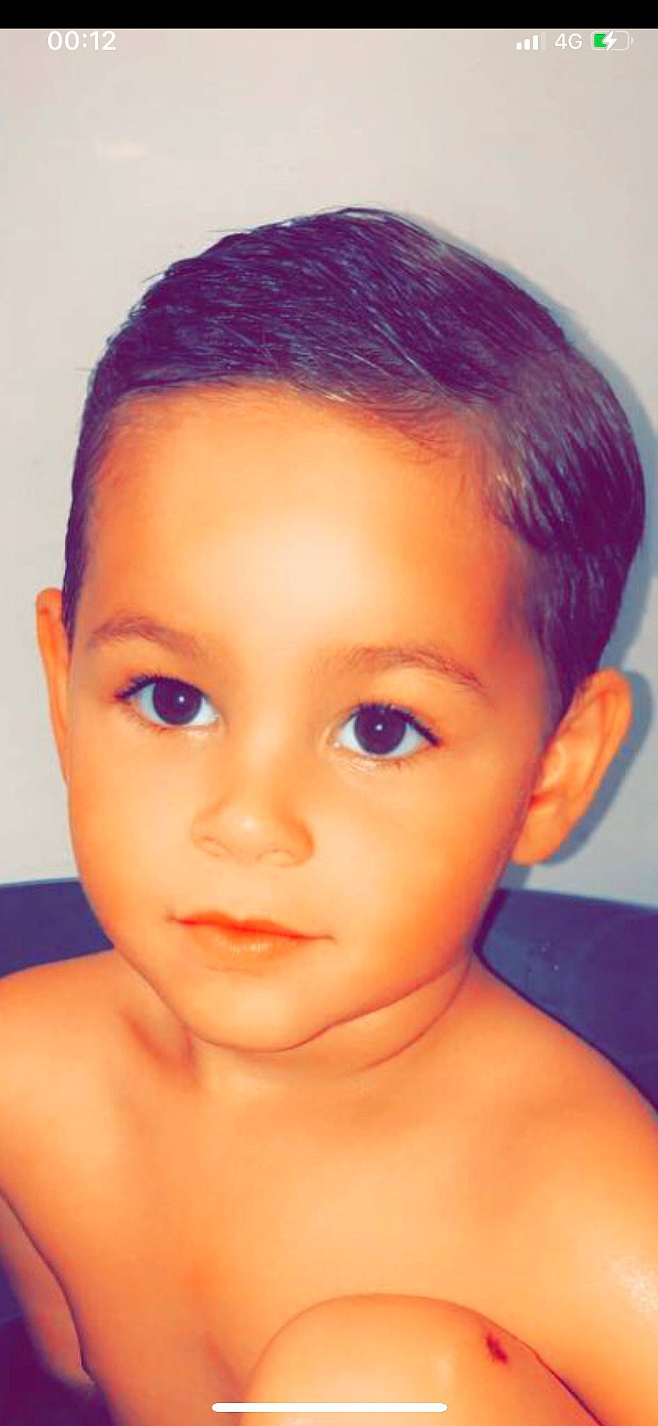 Matt a rejoint le concours — aidez-le/la à gagner de superbes lots ! arm, black_hair, cheek, chin, ear, eyebrow, eyelash, face, forehead, human_body, iris, jaw, lip, mouth, neck, no_expression, nose, person, shoulder, skin