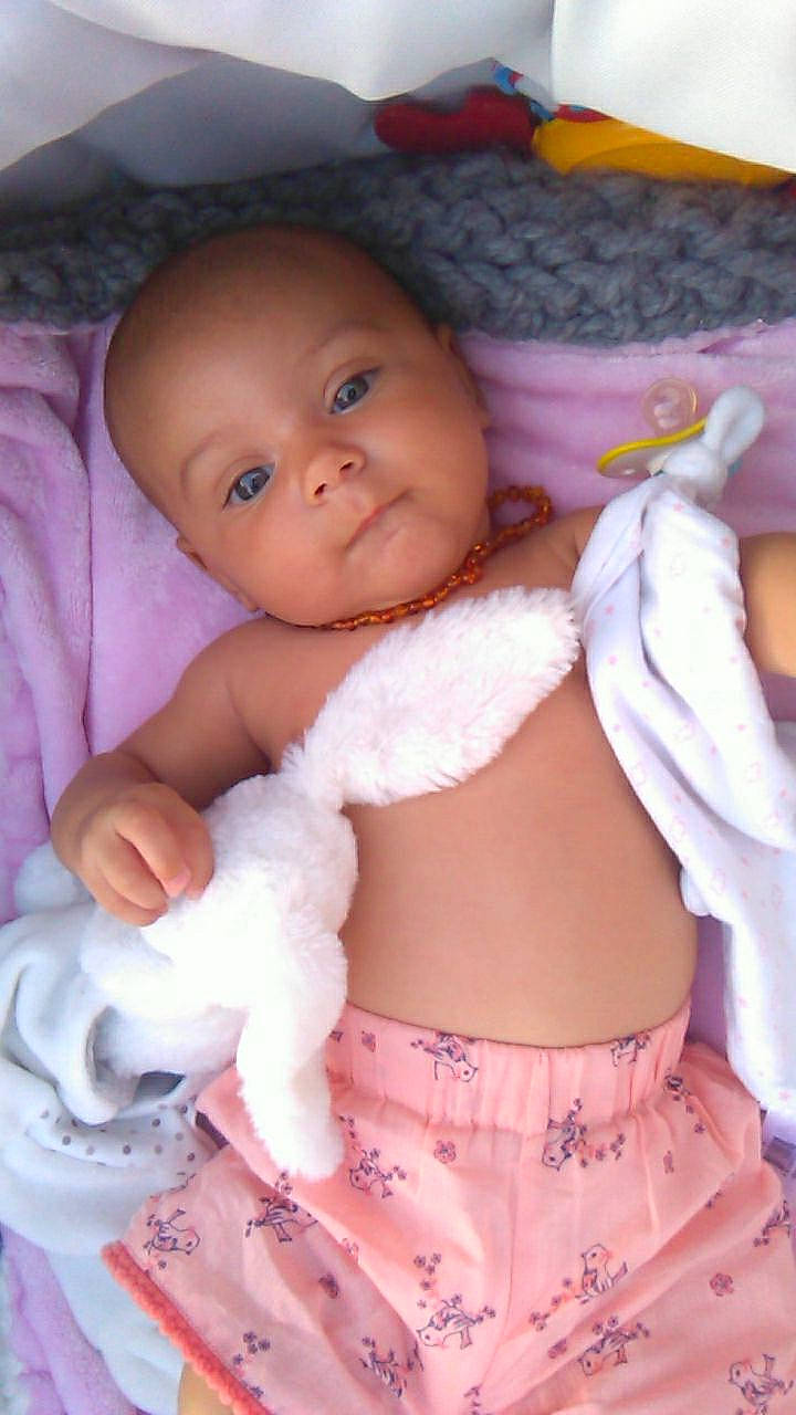 Shanna a rejoint le concours — aidez-le/la à gagner de superbes lots ! abdomen, baby, baby_products, baby_toddler_clothing, cheek, child, person, pink, product, skin, toddler, trunk