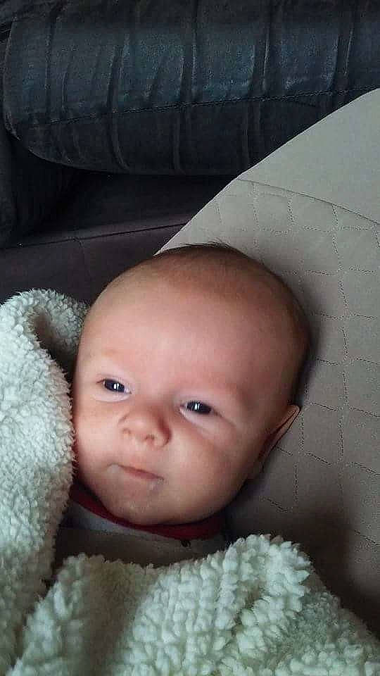 Cai is registered to the contest to win money with this photo: child, eye, infant, person, portrait, skin, toddler