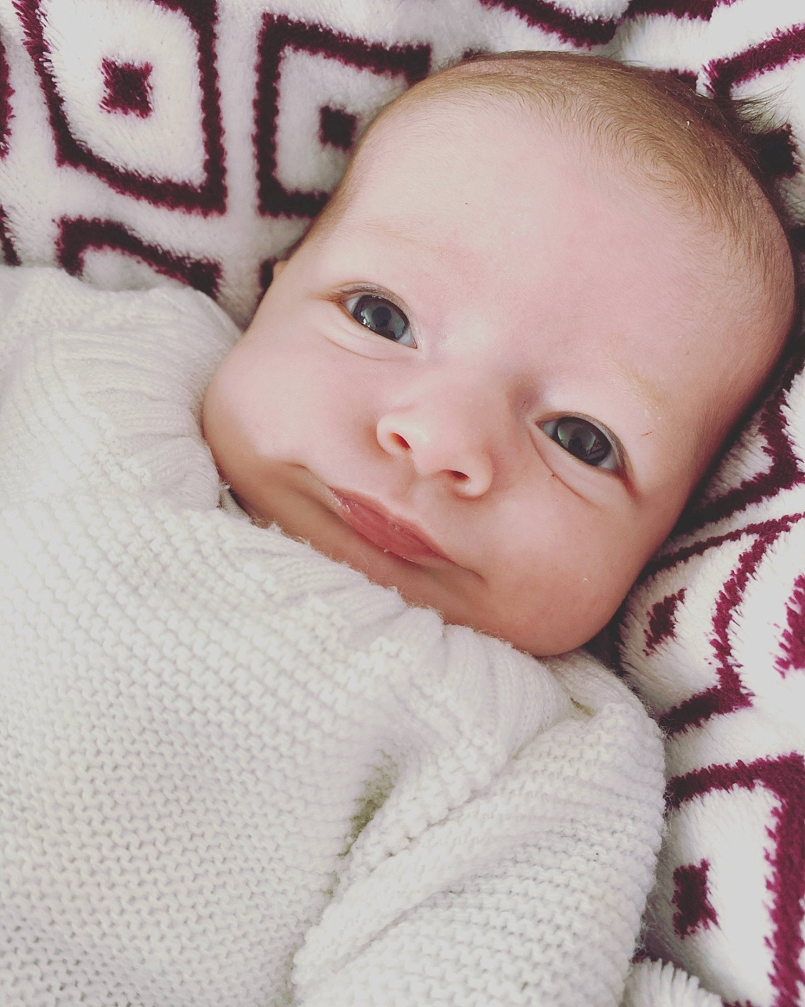 Maylie a rejoint le concours — aidez-le/la à gagner de superbes lots ! baby, beauty, cheek, child, chin, close_up, eye, eyebrow, face, forehead, head, iris, lip, mouth, nose, person, photography, pink, skin, textile