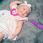 Elya participe au concours pour gagner de l'argent avec cette photo :