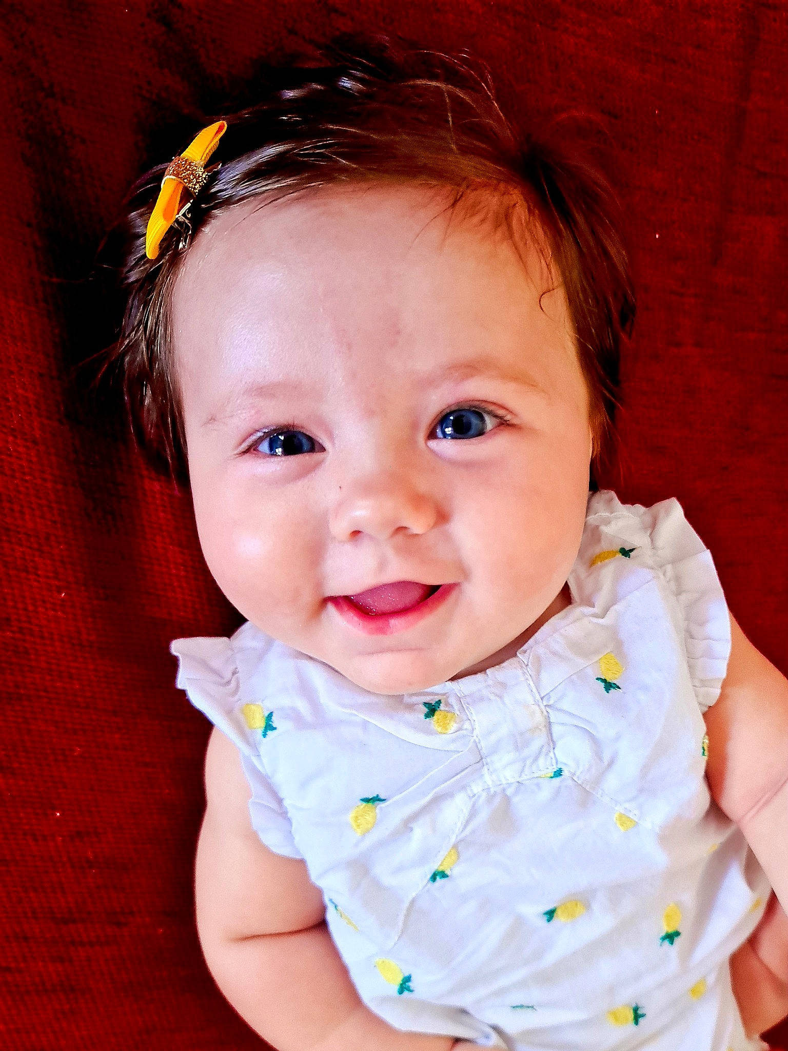 Julia participe au concours pour gagner de l'argent avec cette photo : baby, baby_toddler_clothing, cheek, child, collar, ear, eye, eyebrow, eyelash, flash_photography, happy, iris, lip, neck, nose, person, pink, skin, sleeve, smile