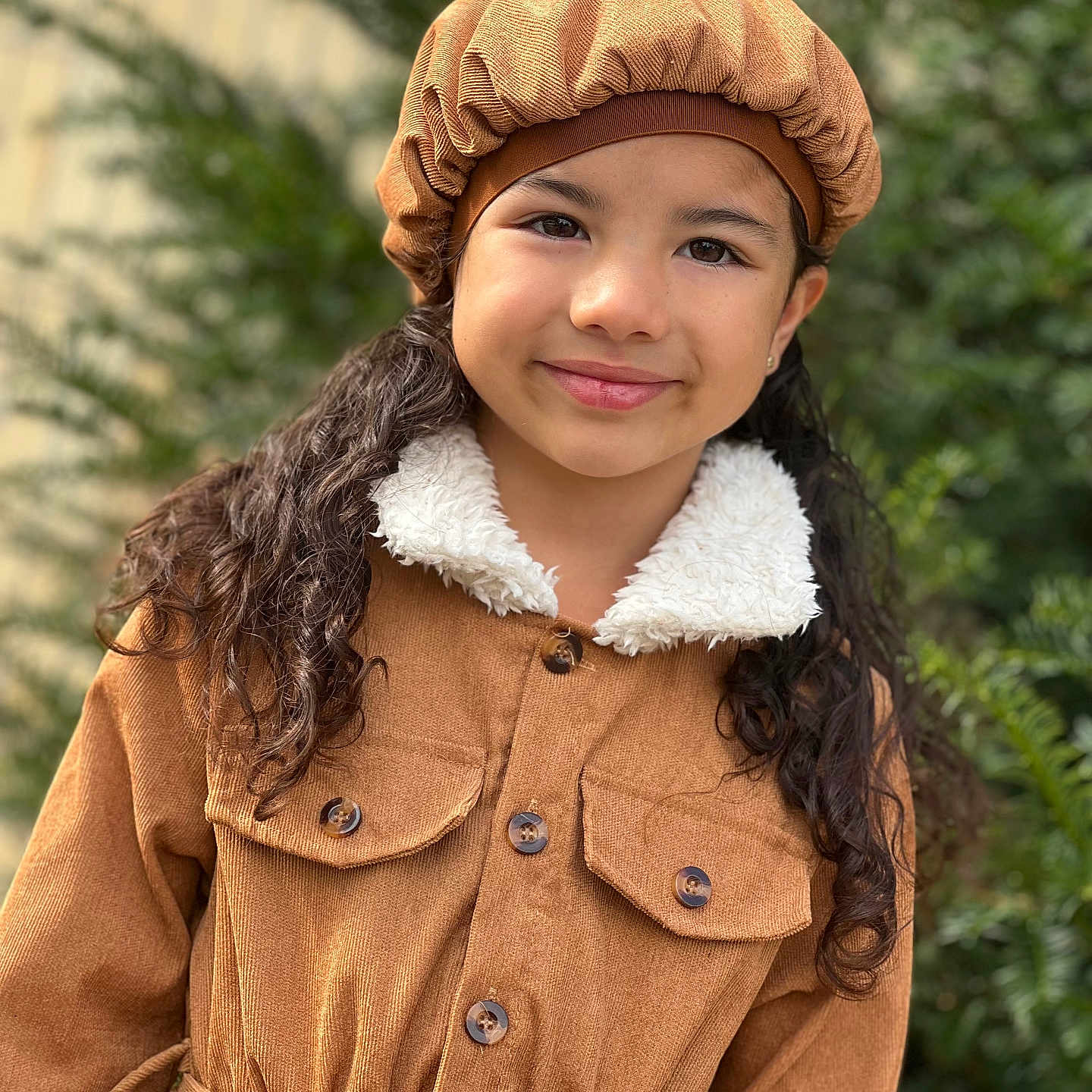 Alexiane a rejoint le concours — aidez-le/la à gagner de superbes lots ! bonnet, braid, cap, child, clothing, coat, dimples, face, female, girl, hair, happy, hat, head, jacket, lady, person, photography, portrait, smile