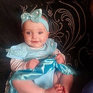 Mya is registered to the contest to win money with this photo: