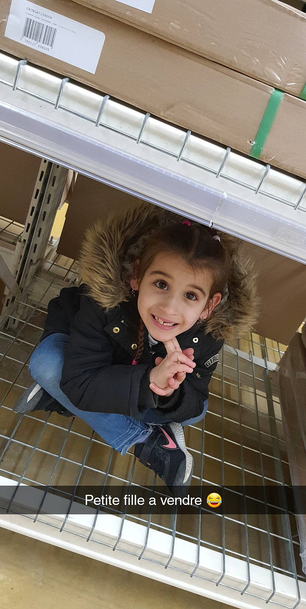 Alizé a rejoint le concours — aidez-le/la à gagner de superbes lots ! aerospace_engineering, child, daylighting, facial_expression, flash_photography, flooring, formal_wear, fun, hairstyle, happy, jacket, joy, leisure, luxury_vehicle, person, sitting, smile, standing, suit, tie