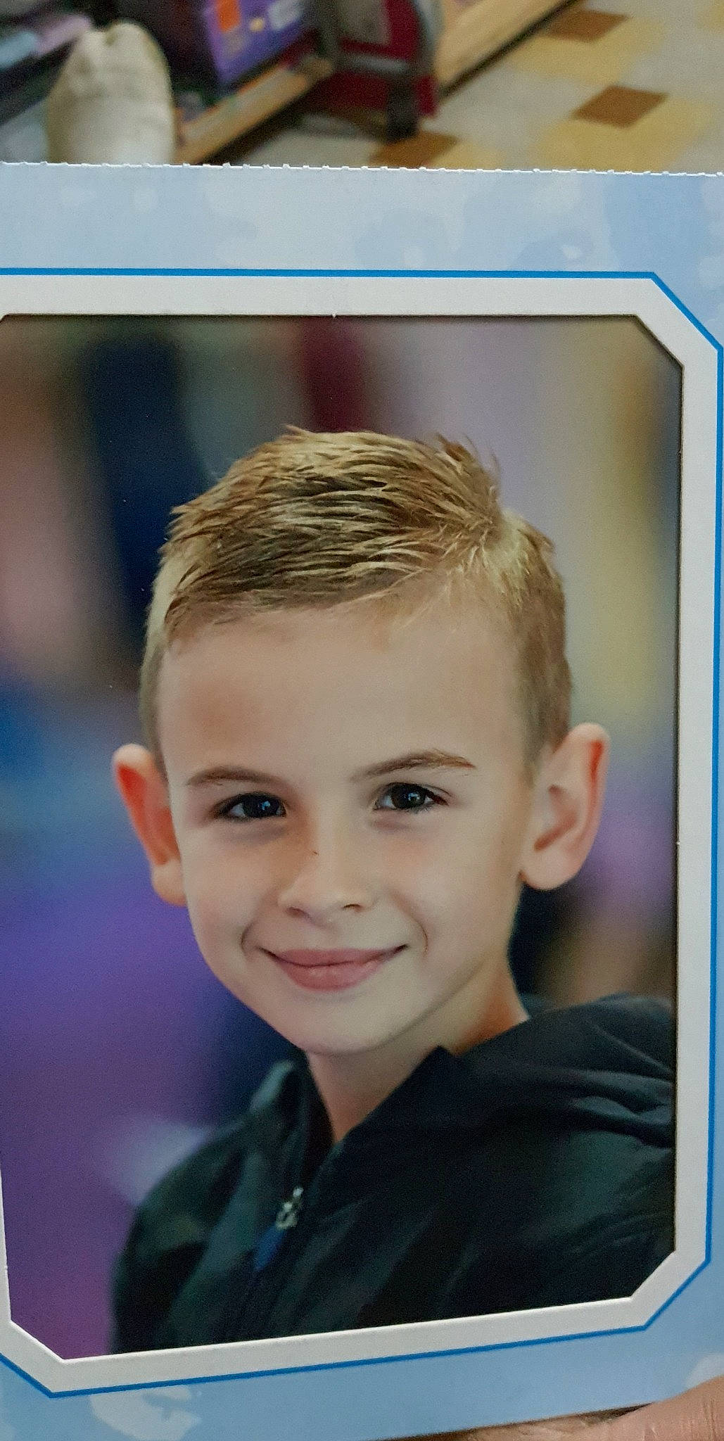 Adam a rejoint le concours — aidez-le/la à gagner de superbes lots ! blond, brown_hair, caesar_cut, cheek, child, chin, crew_cut, electric_blue, eyebrow, eyelash, flash_photography, forehead, hair, happy, jaw, joy, lip, neck, person, quiff