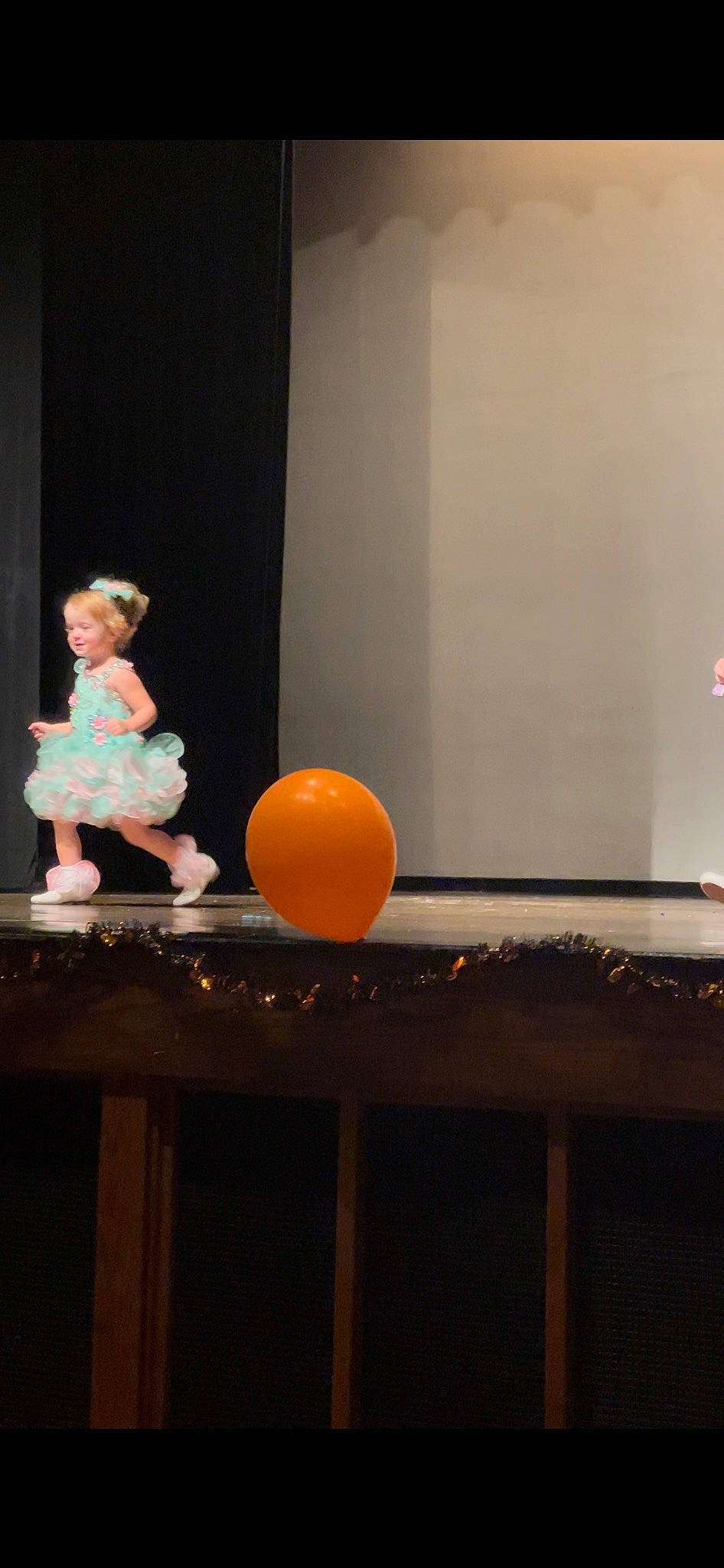 Haisley joined the competition — help win amazing prizes! art, balloon, entertainment, event, fashion_design, flooring, fun, magenta, party_supply, peach, performance, performance_art, performing_arts, person, room, sitting, tourist_attraction, visual_arts, wood