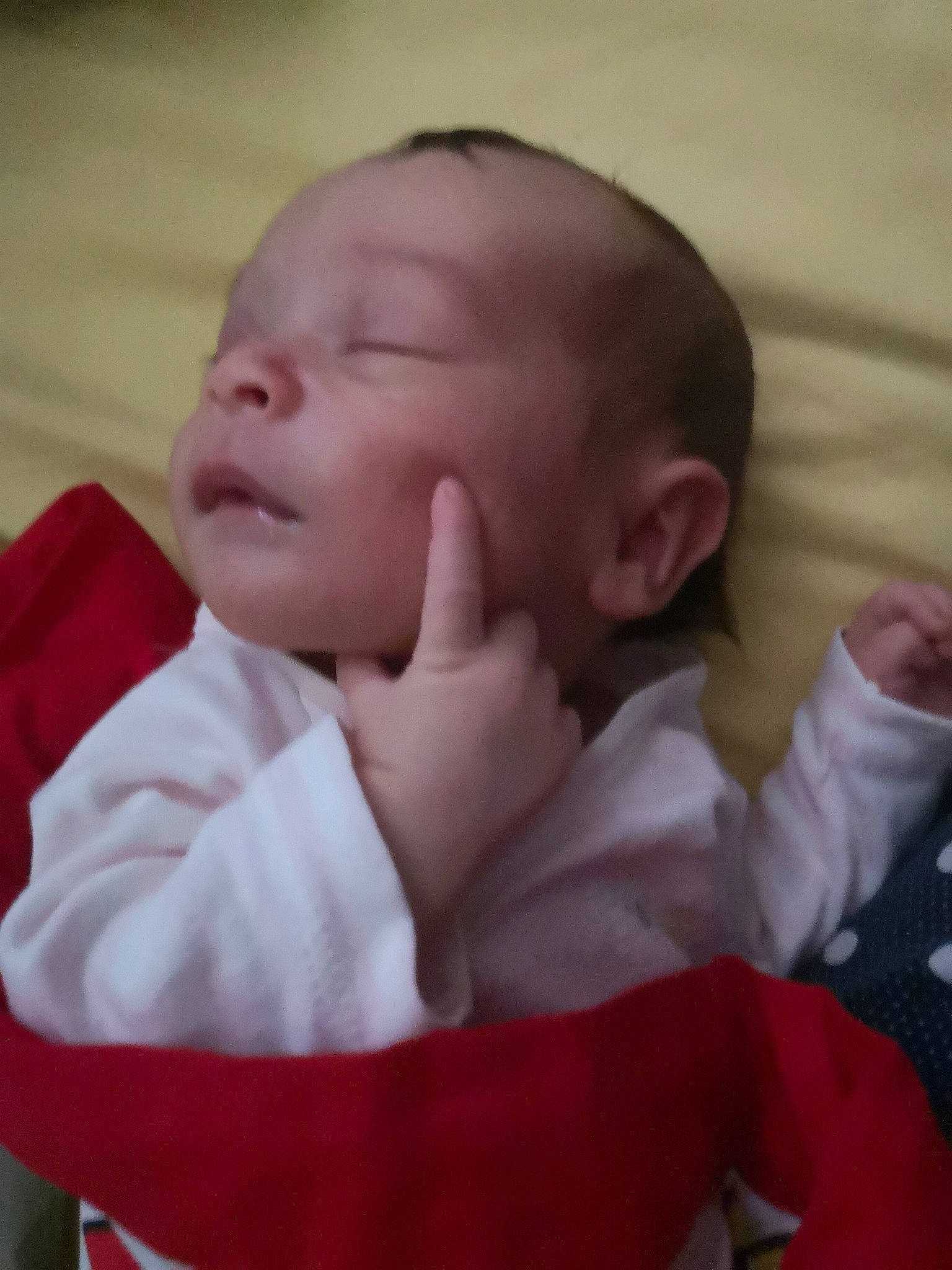 Lilia participe au concours pour gagner de l'argent avec cette photo : baby, cheek, child, chin, ear, eye, face, facial_expression, forehead, head, lip, mouth, nose, person, skin, sleep, smile, toddler