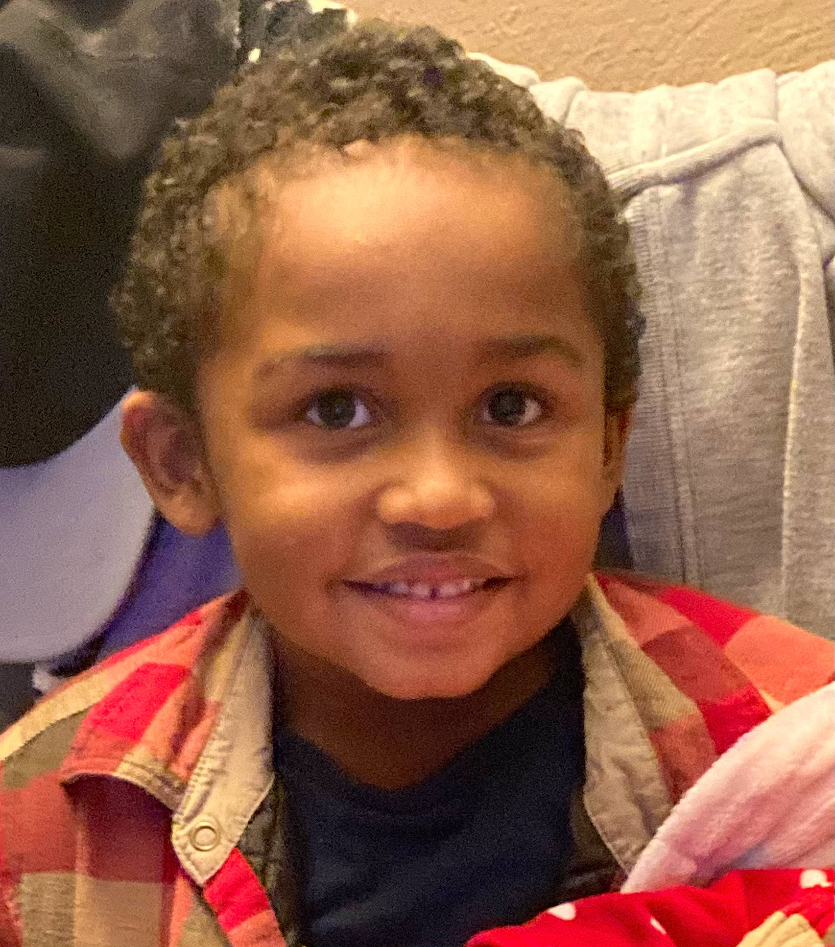 Julian is registered to the contest to win money with this photo: cheek, chin, ear, eye, eyebrow, face, facial_expression, forehead, hair, hairstyle, joy, lip, mouth, neck, nose, organ, person, photograph, skin, smile