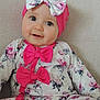 Alya a rejoint le concours — aidez-le/la à gagner de superbes lots ! baby, child, smiling, face, headwear, bow, pink, floral, outfit, sitting, cute, happy, portrait, infant, clothing, person, young, indoors, apparel, head
