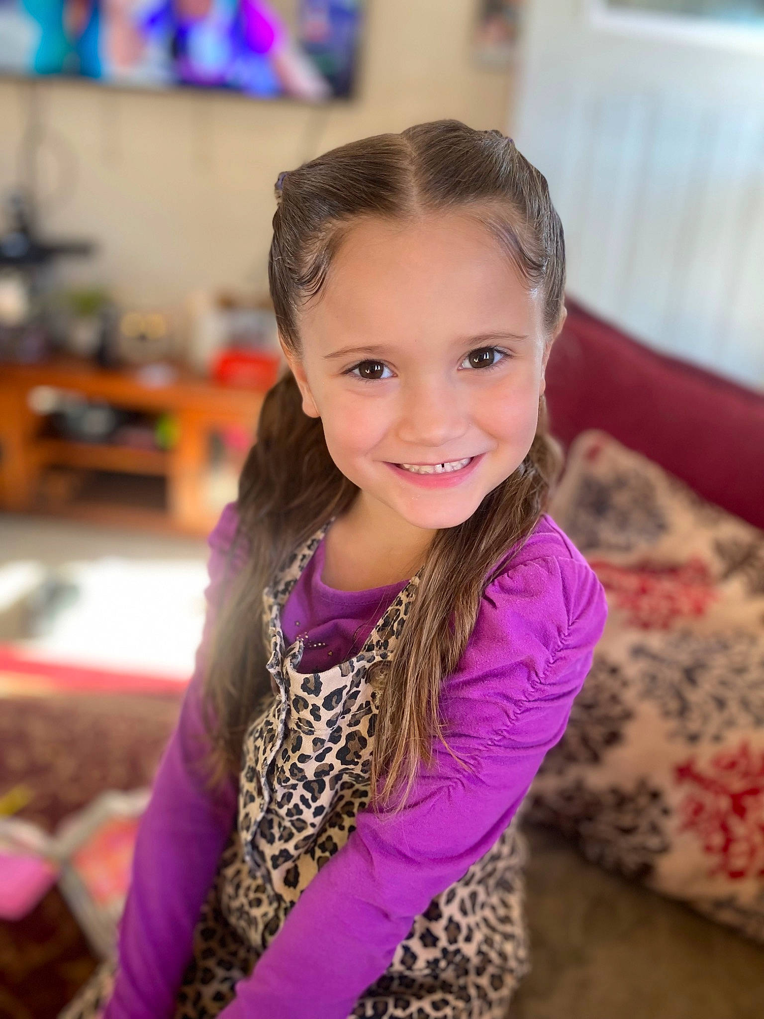 Tatum is registered to the contest to win money with this photo: blond, brown_hair, child, electric_blue, fashion_accessory, fashion_design, flash_photography, fun, happy, iris, joy, leisure, long_hair, magenta, mammal, neck, person, purple, room, skin