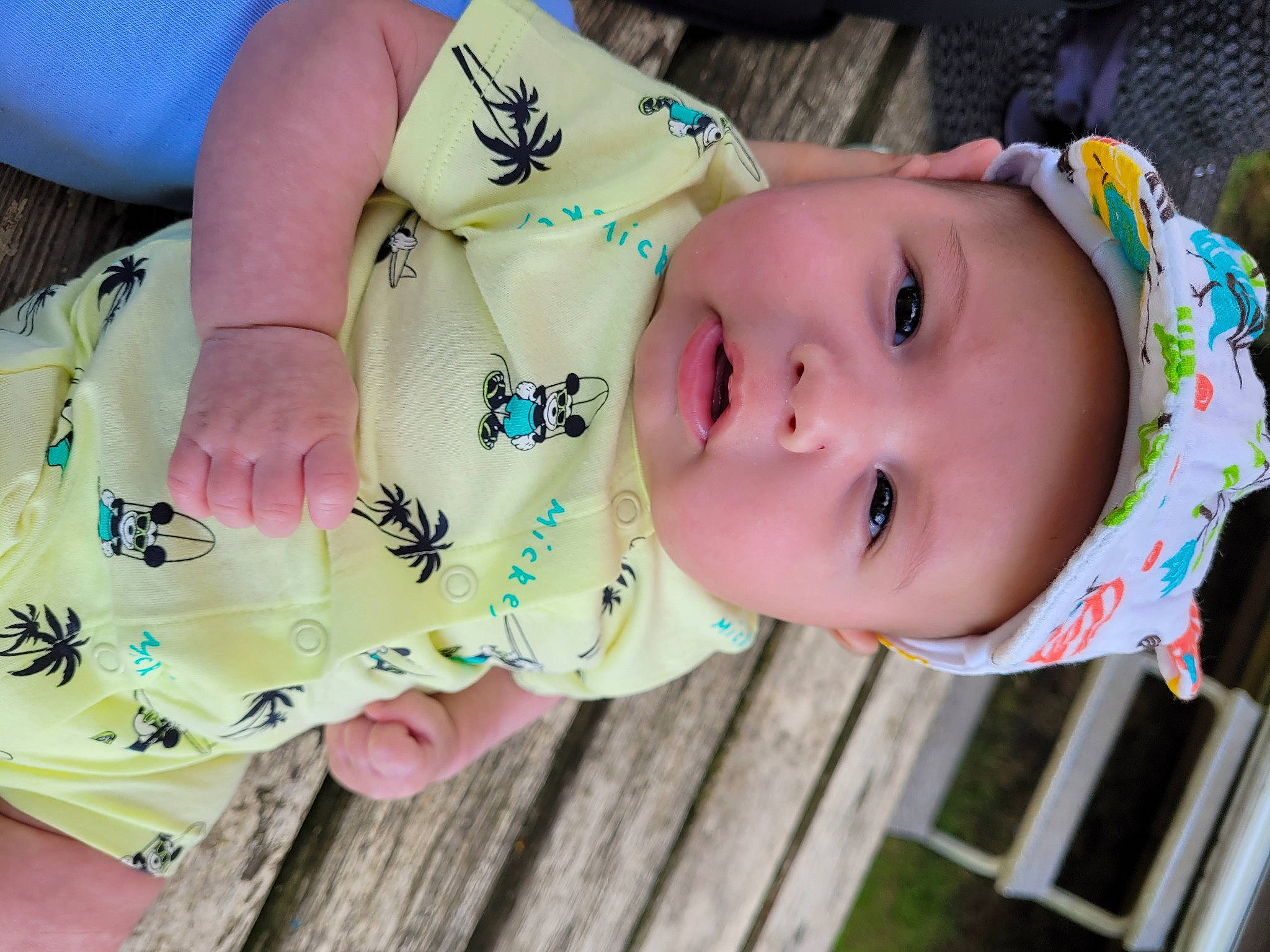 Hayden a rejoint le concours — aidez-le/la à gagner de superbes lots ! baby, baby_toddler_clothing, cheek, child, eyelash, fun, grass, happy, hat, headgear, headwear, lip, neck, nose, pattern, person, pink, plant, skin, toddler