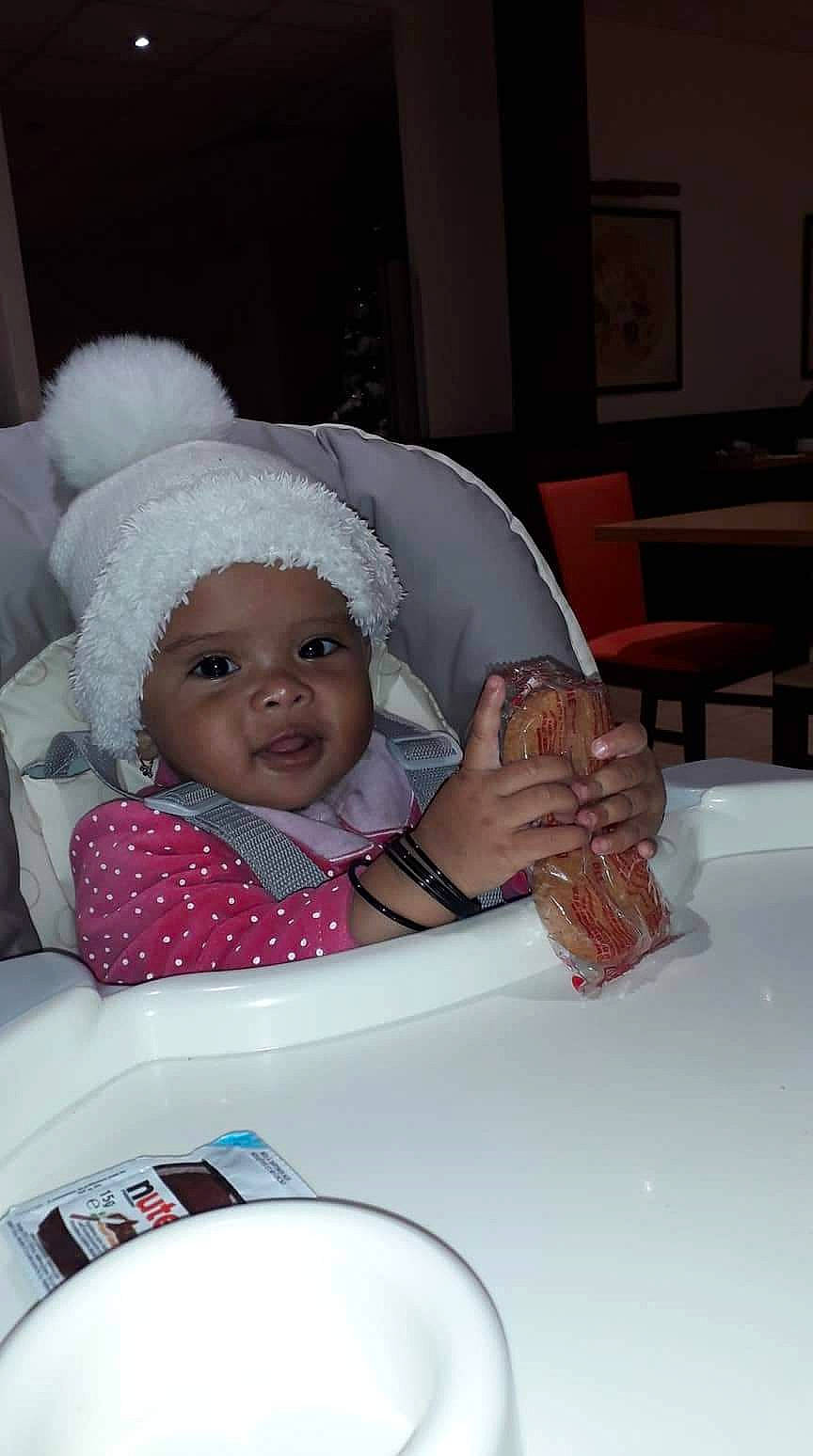 Soraya Bethanie participe au concours pour gagner de l'argent avec cette photo : baby, child, food, headwear, person, skin, smile, toddler