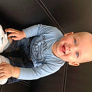 Nolan a rejoint le concours — aidez-le/la à gagner de superbes lots !