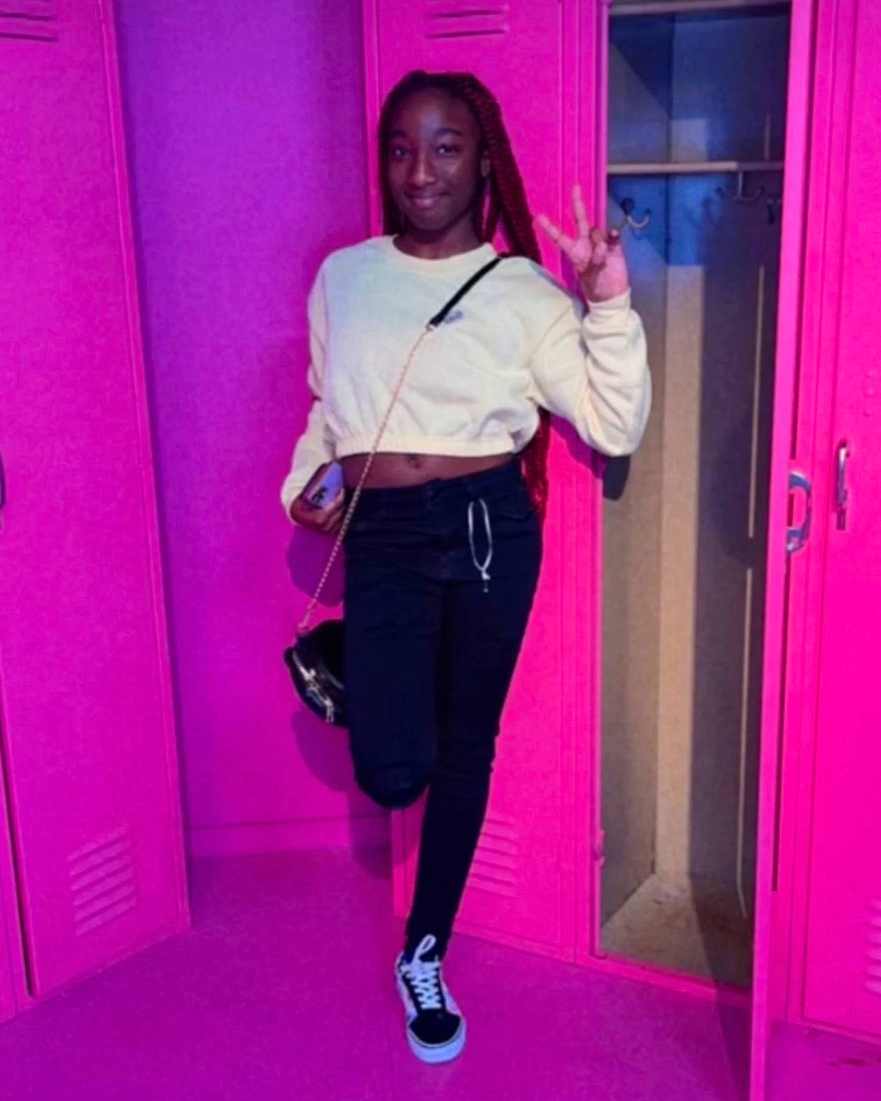 Zaira is registered to the contest to win money with this photo: bag, door, elbow, electric_blue, eyewear, fashion_design, human_leg, joy, knee, leg, magenta, person, pink, purple, selfie, shoe, sleeve, sportswear, thigh, trunk