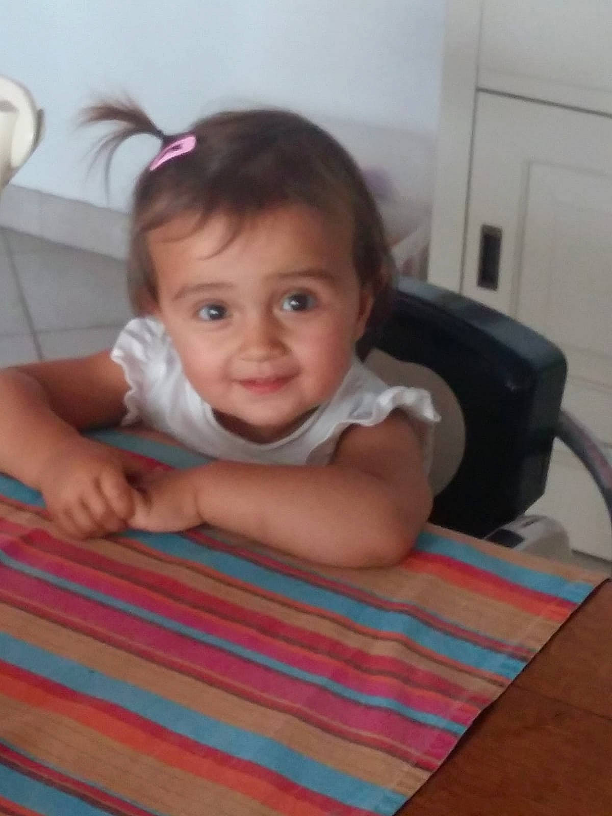 Margot participe au concours pour gagner de l'argent avec cette photo : baby, child, person, skin, smile, toddler, tummy_time