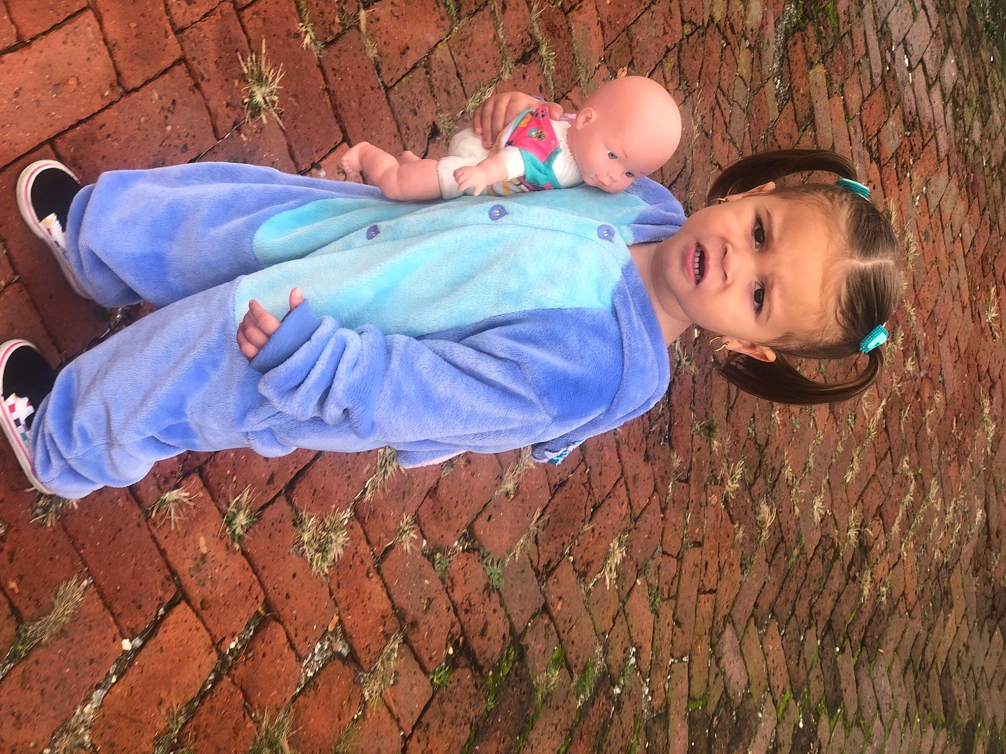 Shylee is registered to the contest to win money with this photo: child, fun, grass, leisure, person, smile, vacation