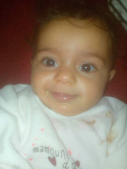 Helena participe au concours pour gagner de l'argent avec cette photo : baby, baby_toddler_clothing, cheek, chin, ear, eye, eyebrow, eyelash, forehead, happy, iris, jaw, joy, lip, mammal, mouth, nose, person, skin, sleeve