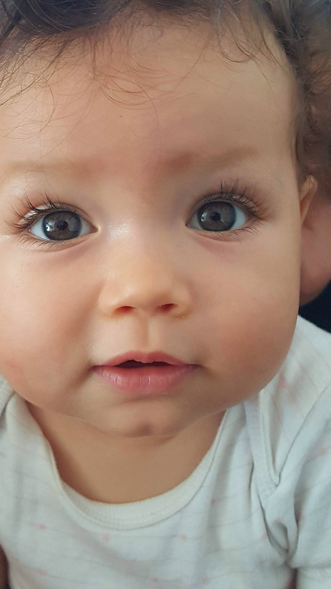 Lyne a rejoint le concours — aidez-le/la à gagner de superbes lots ! beauty, boy, cheek, child, chin, close_up, eye, eyebrow, face, forehead, girl, head, human_hair_color, infant, lip, nose, person, skin, smile, toddler