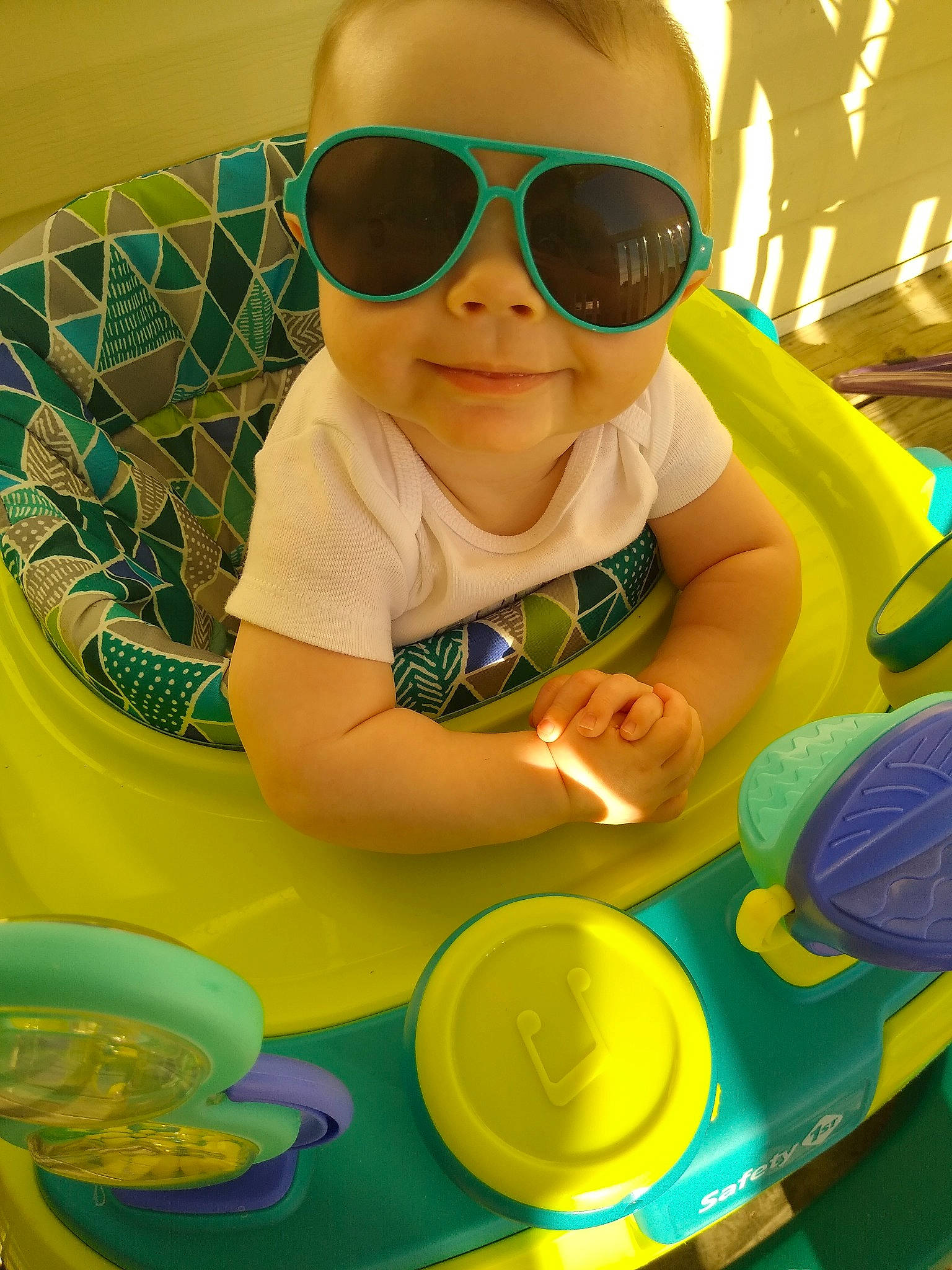 Bostyn is registered to the contest to win money with this photo: baby, child, circle, cool, eyewear, fun, games, glasses, goggles, leisure, person, play, sunglasses, toddler, toy, vacation, vision_care, yellow