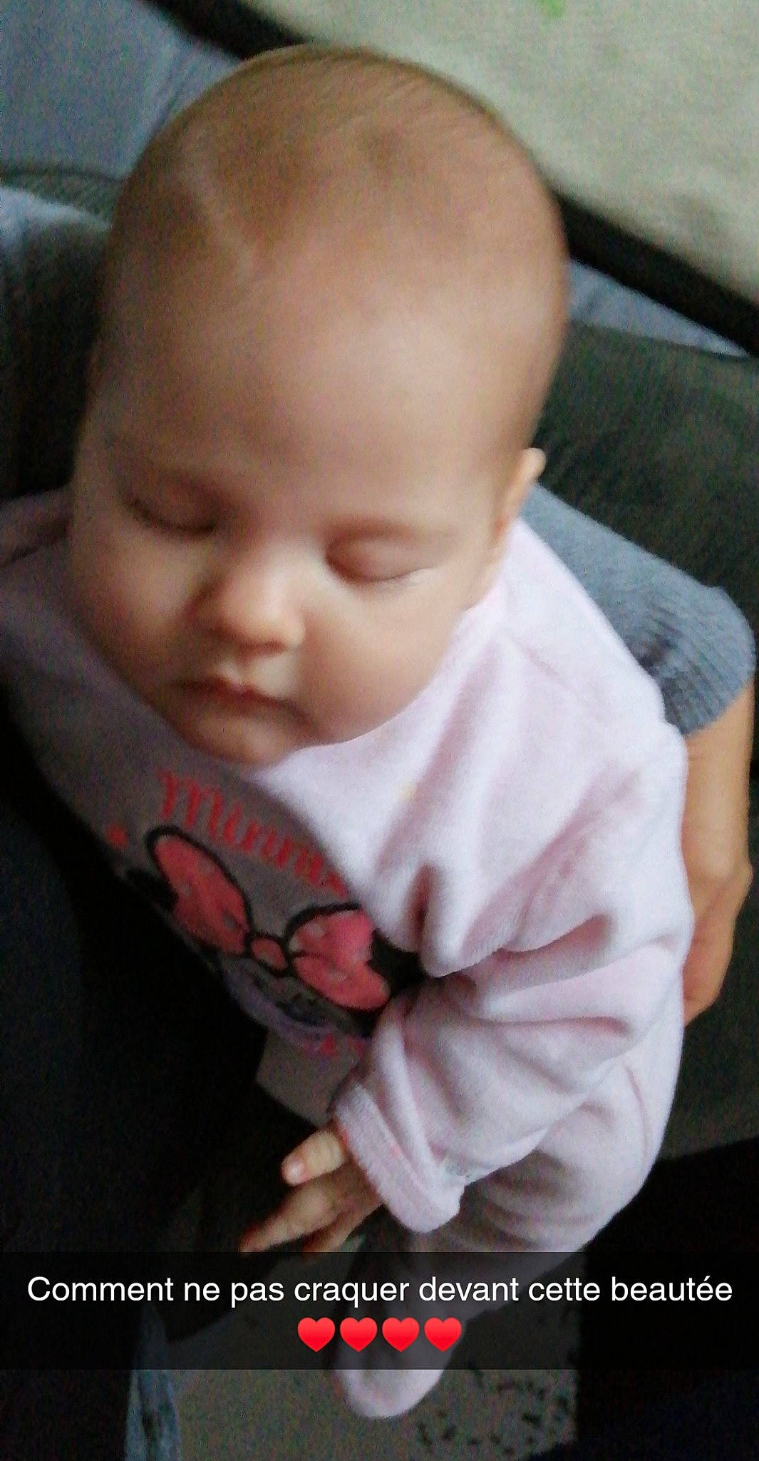 Cylia a rejoint le concours — aidez-le/la à gagner de superbes lots ! baby, cheek, child, chin, ear, face, finger, forehead, hand, head, lip, mouth, nap, nose, person, photo_caption, skin, sleep, smile, toddler