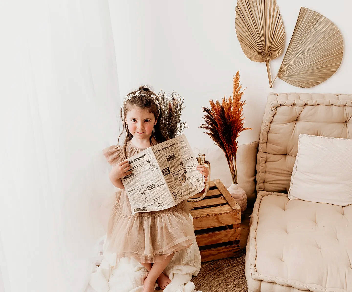 Mailey participe au concours pour gagner de l'argent avec cette photo : baby, comfort, couch, event, fashion_accessory, flash_photography, font, fur, happy, living_room, monochrome, monochrome_photography, pattern, person, portrait_photography, room, sitting, smile, throw_pillow, toddler