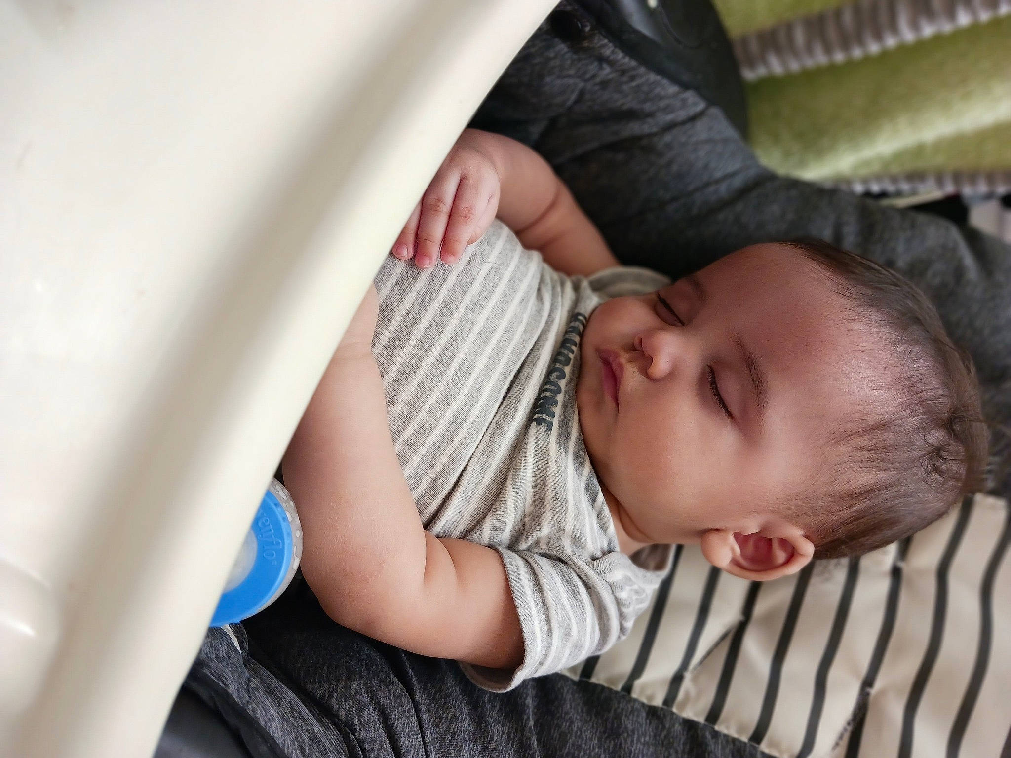 Honor is registered to the contest to win money with this photo: baby, baby_toddler_clothing, cheek, child, chin, comfort, eye, facial_expression, grass, head, iris, lip, mouth, nose, pattern, person, skin, sleeve, textile, toddler