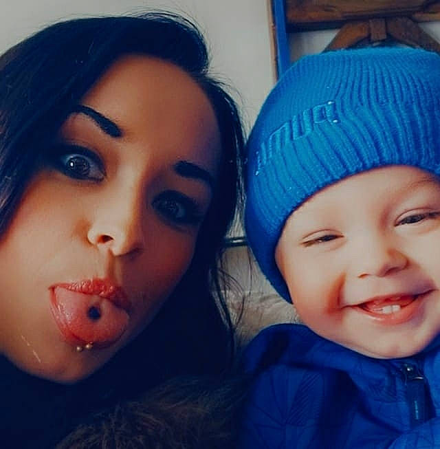 Damien a rejoint le concours — aidez-le/la à gagner de superbes lots ! azure, beauty, blue, cap, chin, cool, eyebrow, eyelash, face, happy, head, headgear, headwear, joy, lip, lipstick, mouth, nose, organ, person