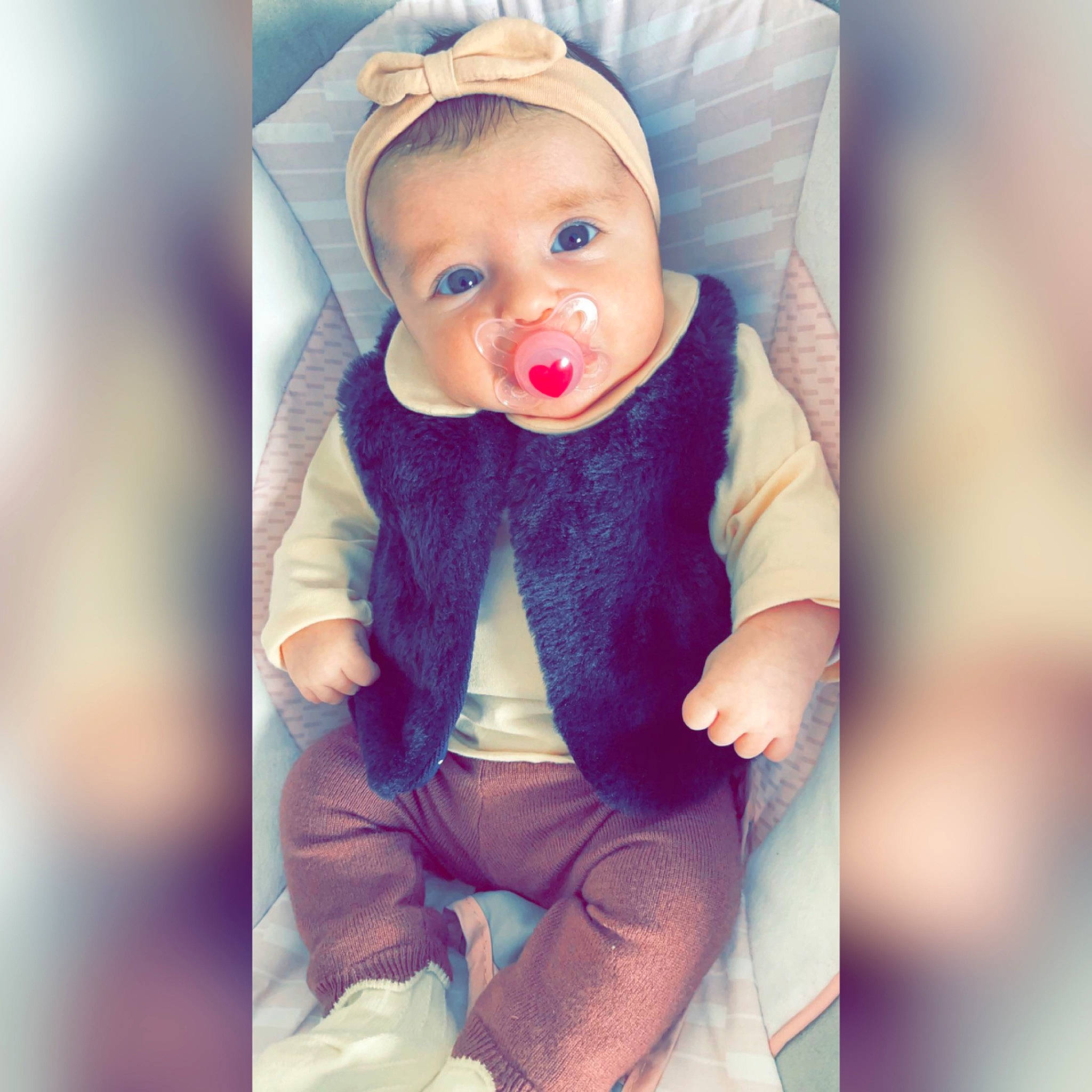 Elena participe au concours pour gagner de l'argent avec cette photo : art, baby, baby_toddler_clothing, beauty, cap, child, clothing, electric_blue, eye, face, happy, head, headgear, human_body, neck, person, skin, sleeve, snapshot, t_shirt