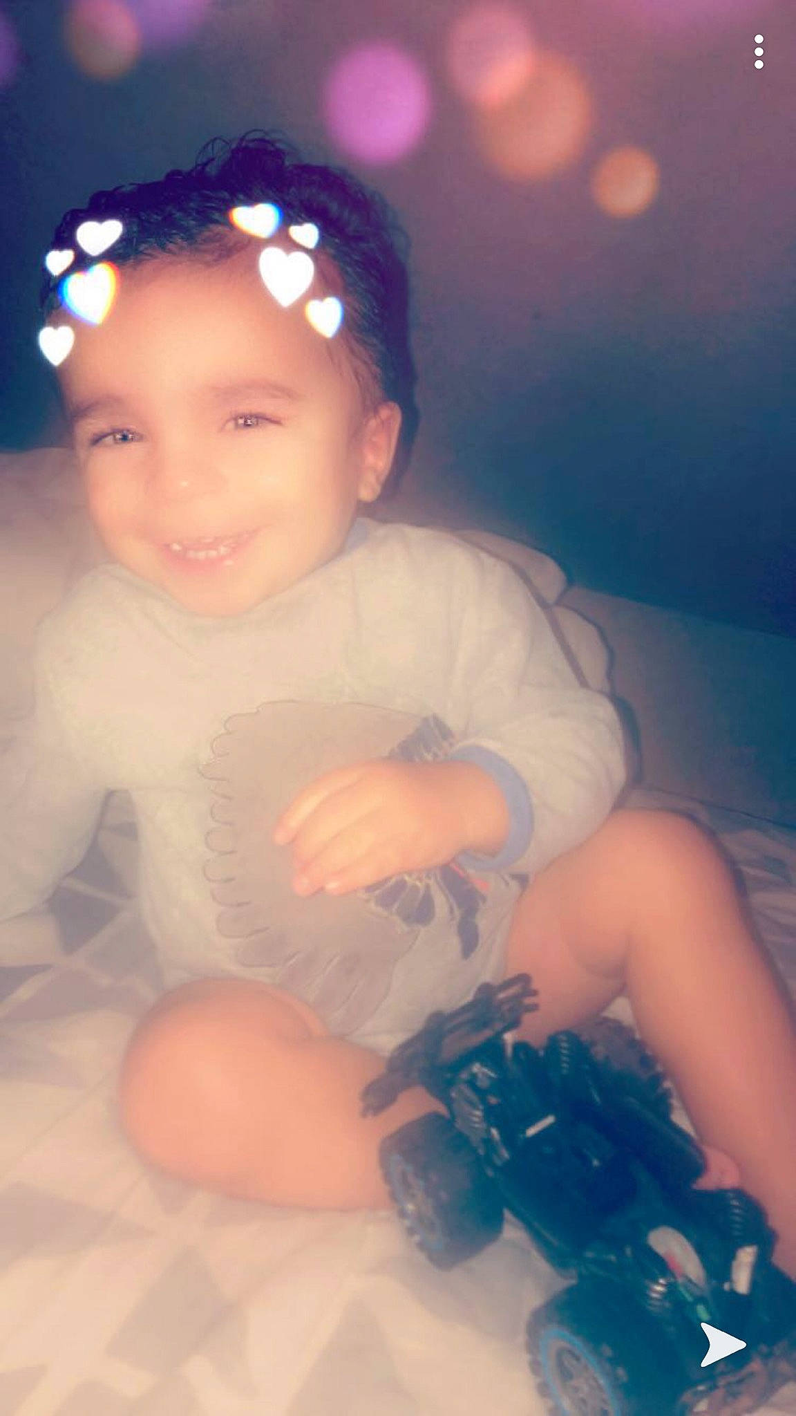 Emiliano a rejoint le concours — aidez-le/la à gagner de superbes lots ! baby, beauty, black_hair, cheek, child, cloud, eye, face, fun, happy, head, joy, light, lip, nose, person, play, skin, sky, smile