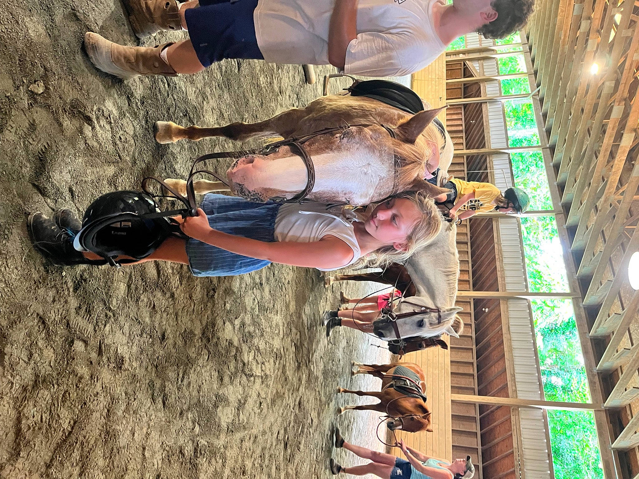 Bella is registered to the contest to win money with this photo: adventure, elbow, eyewear, fun, hat, human_leg, landscape, leisure, luggage_and_bags, outdoor_shoe, person, recreation, shoe, shorts, soil, sunglasses, thigh, tourism, tree, vacation