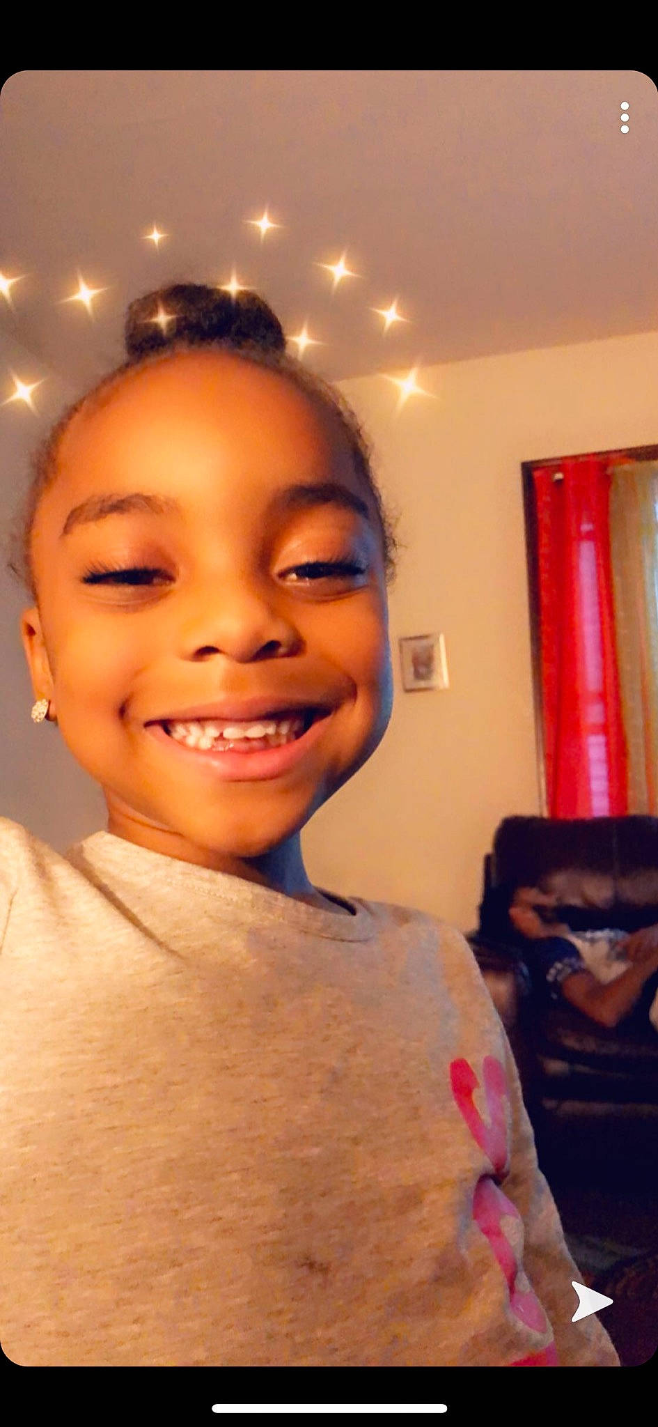 Amour is registered to the contest to win money with this photo: black_hair, cheek, chin, eyebrow, face, facial_expression, forehead, fun, hair, hairstyle, head, jaw, joy, lip, nose, person, photography, selfie, skin, smile