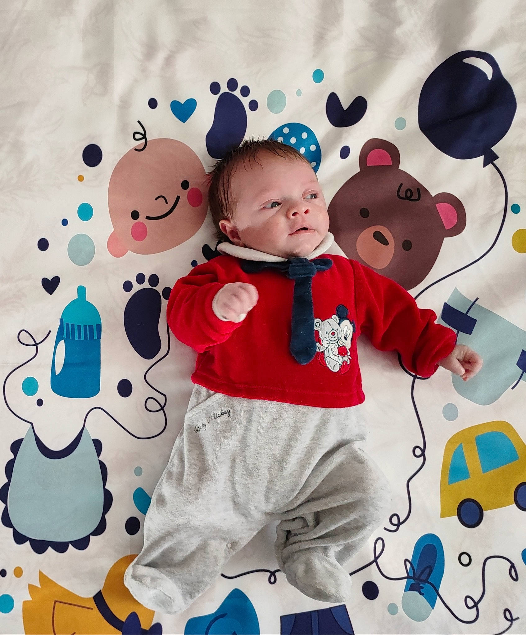 Mylow participe au concours pour gagner de l'argent avec cette photo : art, baby_toddler_clothing, blue, child, event, facial_expression, font, fun, happy, head, mammal, pattern, person, playing_with_kids, product, sleeve, t_shirt, textile, toddler, vertebrate