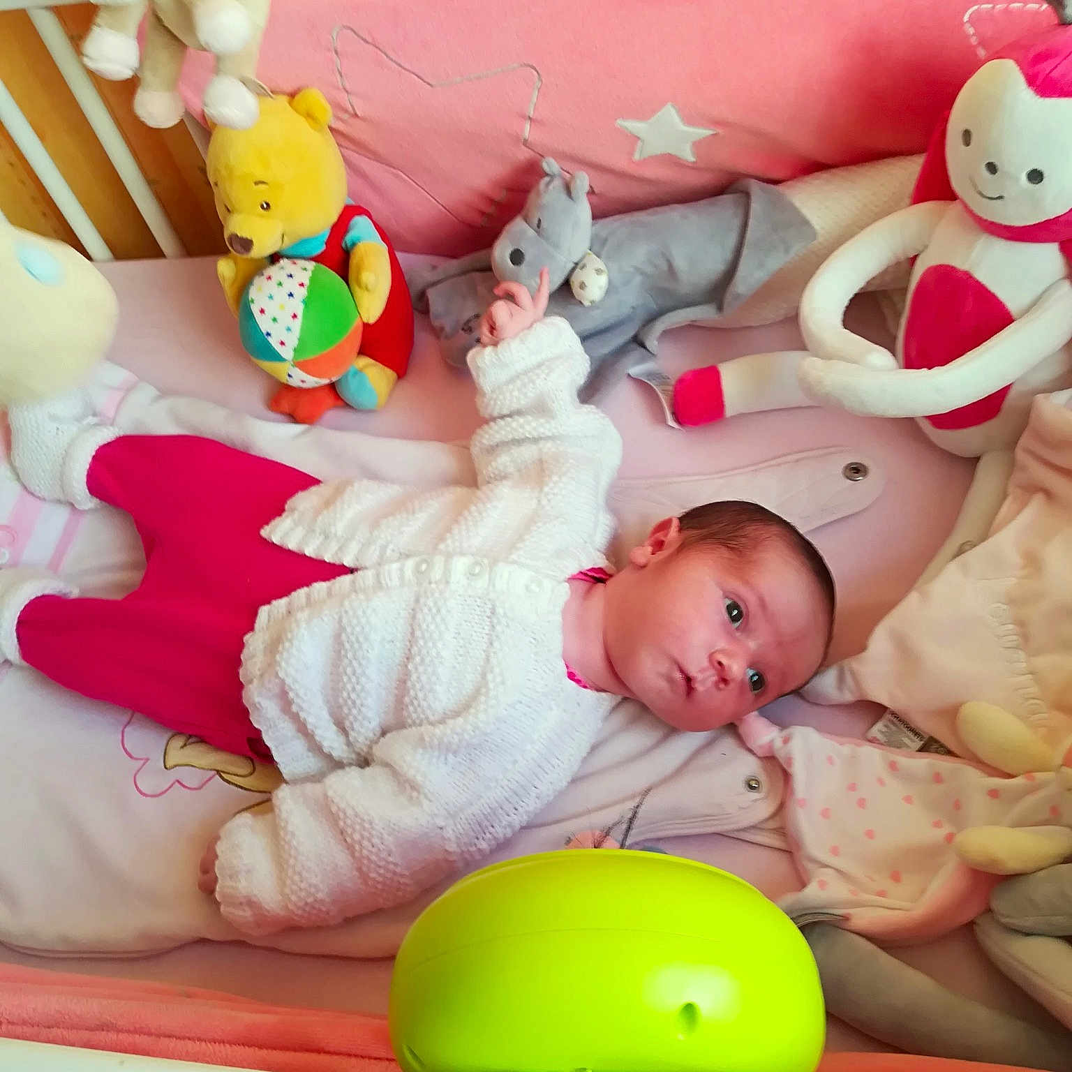 Louana participe au concours pour gagner de l'argent avec cette photo : baby_products, bed, child, infant, person, pink, play, plush, product, room, stuffed_toy, textile, toddler, toy