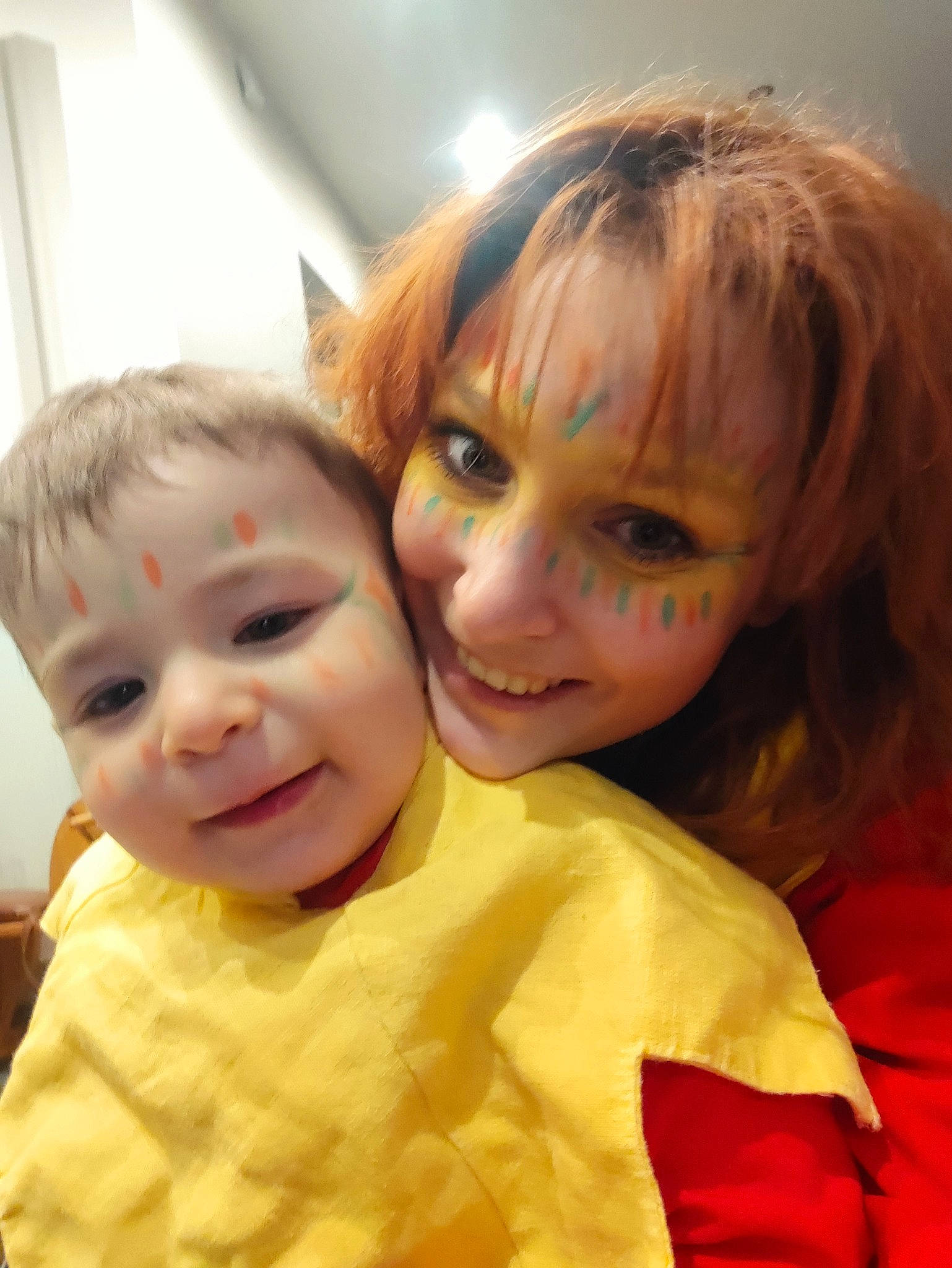 Eliot participe au concours pour gagner de l'argent avec cette photo : baby, bangs, blond, cheek, event, eye, eyelash, facial_expression, fun, gesture, happy, iris, joy, lip, mouth, nose, person, selfie, skin, smile