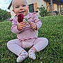 Lise participe au concours pour gagner de l'argent avec cette photo : baby, child, flower, grass, outdoor, smiling, happy, sitting, house, building, window, shutters, sky, clouds, greenery, cute, person, nature, sock, pink_clothing