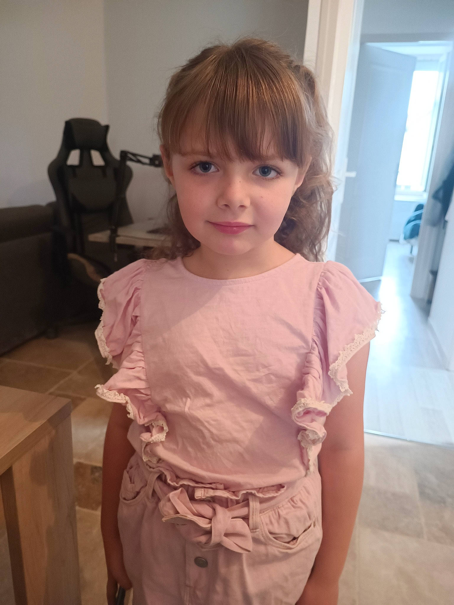 Mila a rejoint le concours — aidez-le/la à gagner de superbes lots ! abdomen, bangs, cheek, chest, dress, elbow, eyelash, flooring, formal_wear, hair, hardwood, iris, joy, long_hair, person, room, skin, sleeve, toddler, trunk