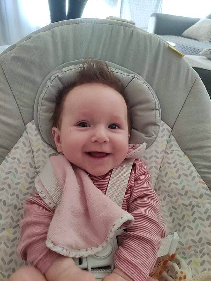 Anastasia a rejoint le concours — aidez-le/la à gagner de superbes lots ! baby, baby_toddler_clothing, cheek, comfort, eye, eyebrow, hairstyle, happy, head, headgear, iris, joy, linens, lip, nose, person, pink, product, sleeve, smile