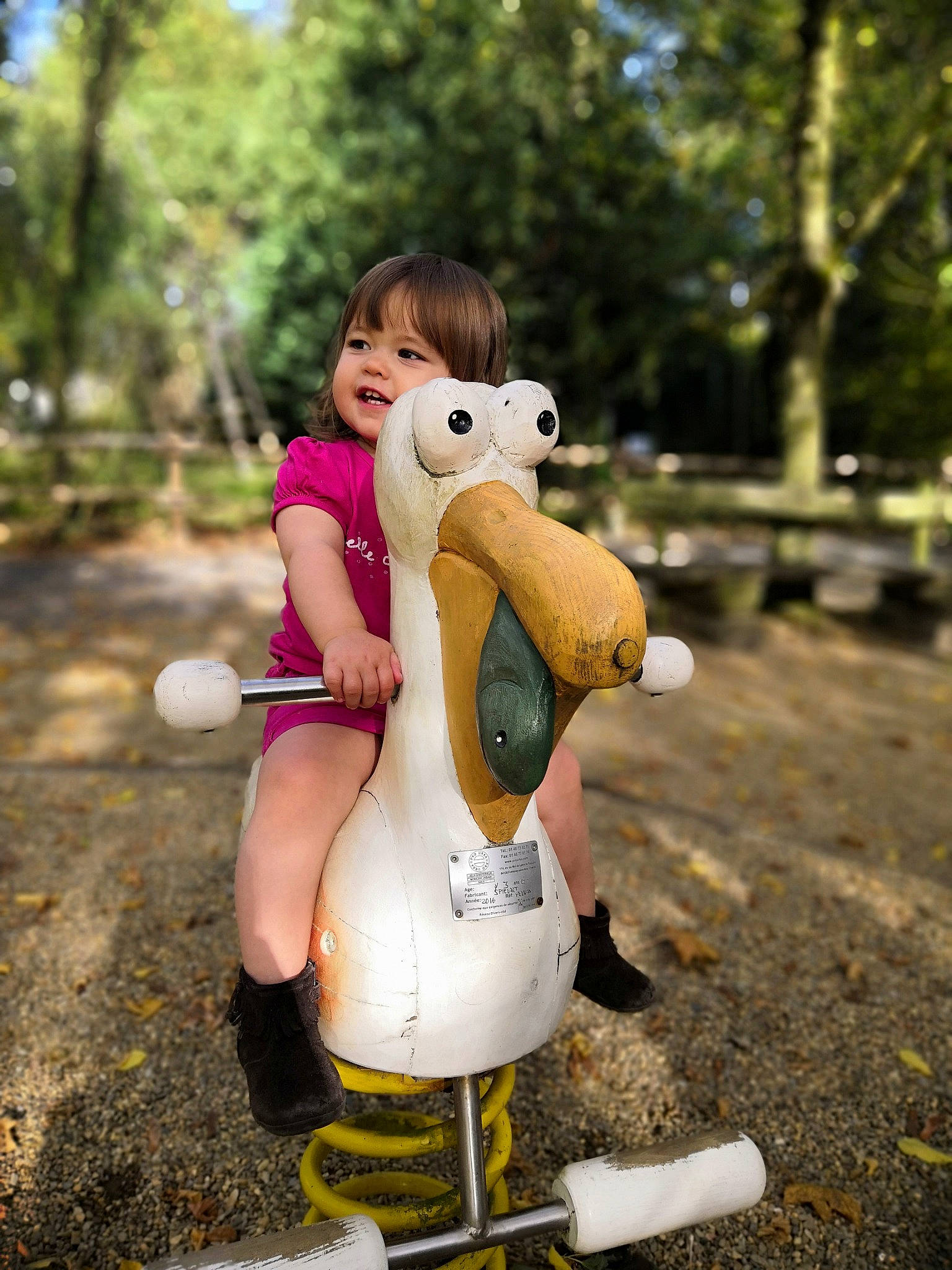 Lyah participe au concours pour gagner de l'argent avec cette photo : action_figure, child, fawn, fun, happy, person, photography, pink, smile, toy