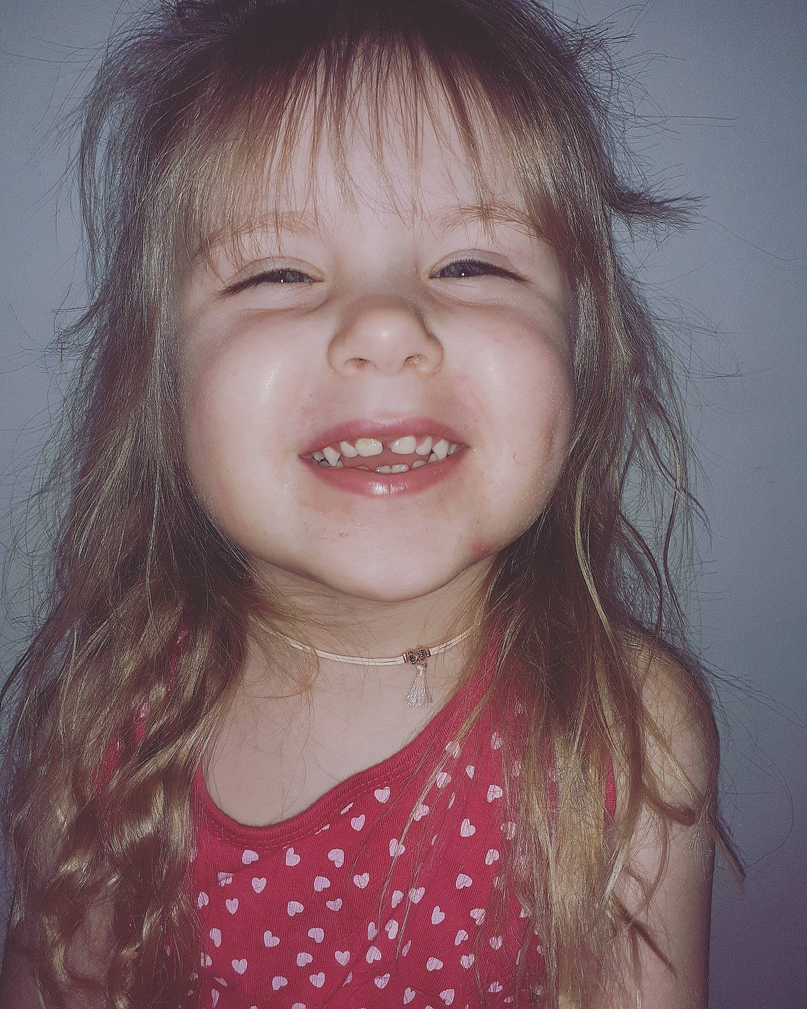 élyana a rejoint le concours — aidez-le/la à gagner de superbes lots ! beauty, cheek, child, chin, eye, eyebrow, face, facial_expression, forehead, hair, hairstyle, head, iris, jaw, joy, lip, nose, organ, person, skin