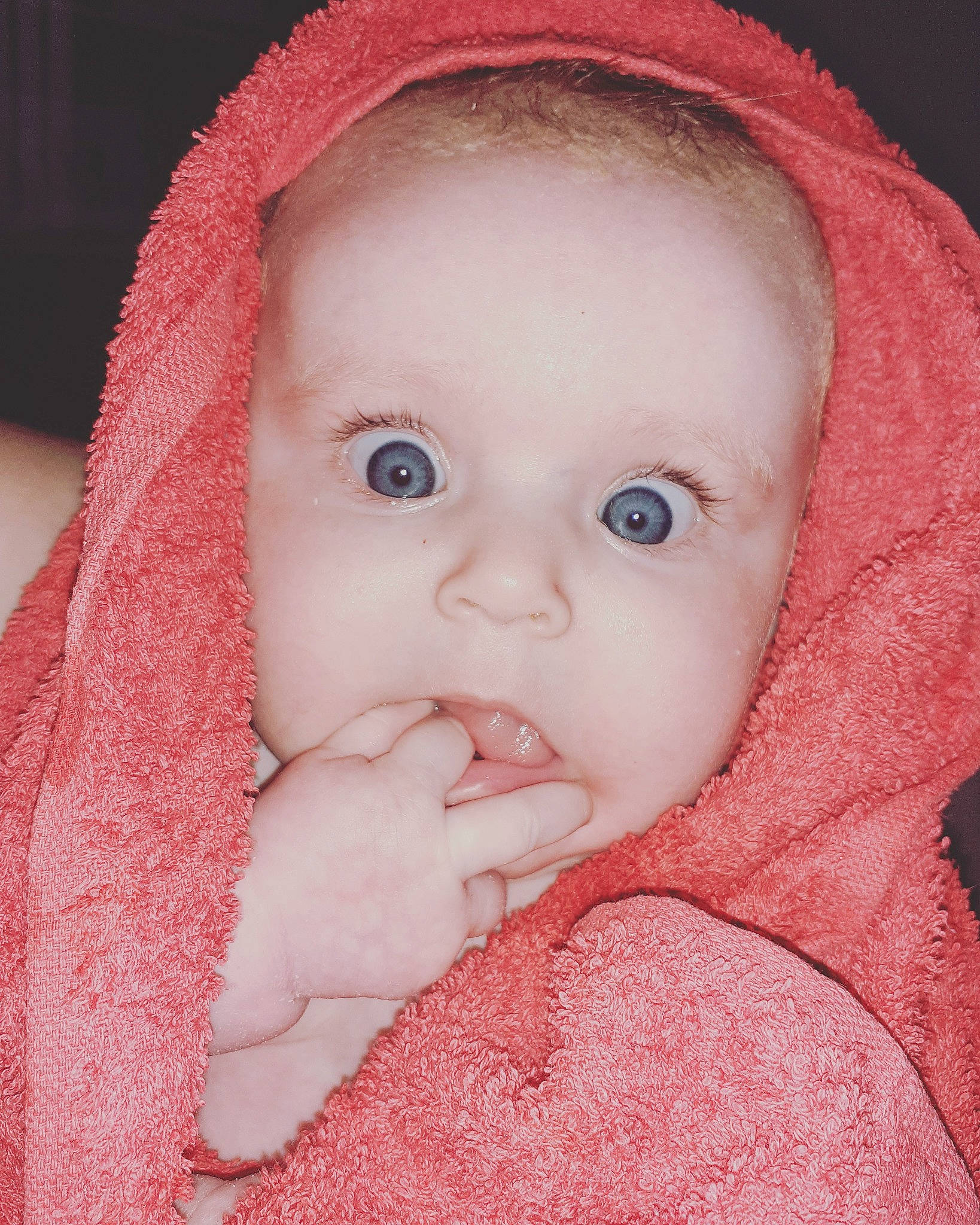 Loélia a rejoint le concours — aidez-le/la à gagner de superbes lots ! baby, beauty, cheek, child, chin, close_up, eye, eyebrow, eyelash, face, head, iris, lip, mouth, nose, person, photography, pink, product, skin