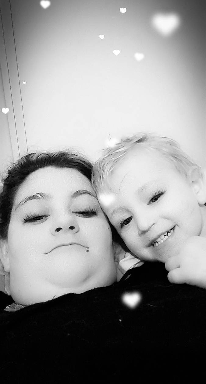 Joulyen a rejoint le concours — aidez-le/la à gagner de superbes lots ! black, black_and_white, cheek, child, face, facial_expression, friendship, fun, head, joy, lip, monochrome, monochrome_photography, nose, people, person, photograph, photography, skin, smile