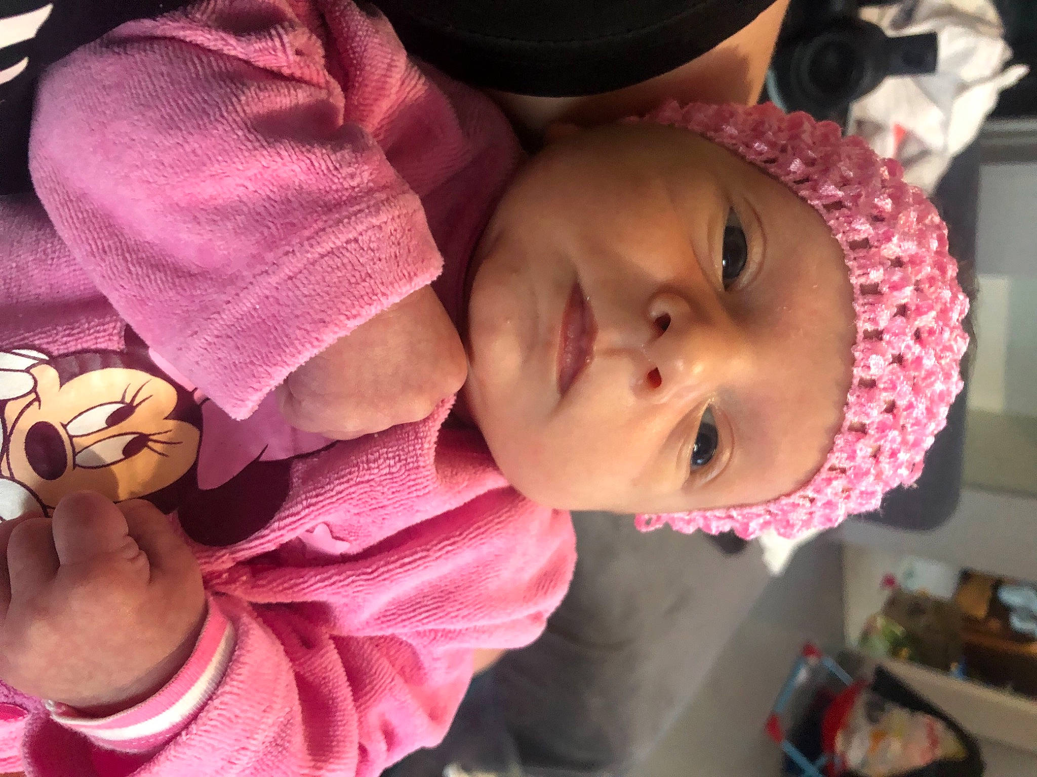 Hilona a rejoint le concours — aidez-le/la à gagner de superbes lots ! baby, baby_toddler_clothing, cheek, child, eyelash, facial_expression, fun, gesture, happy, headgear, headwear, lip, mouth, nose, person, pink, product, skin, sleeve, snapshot