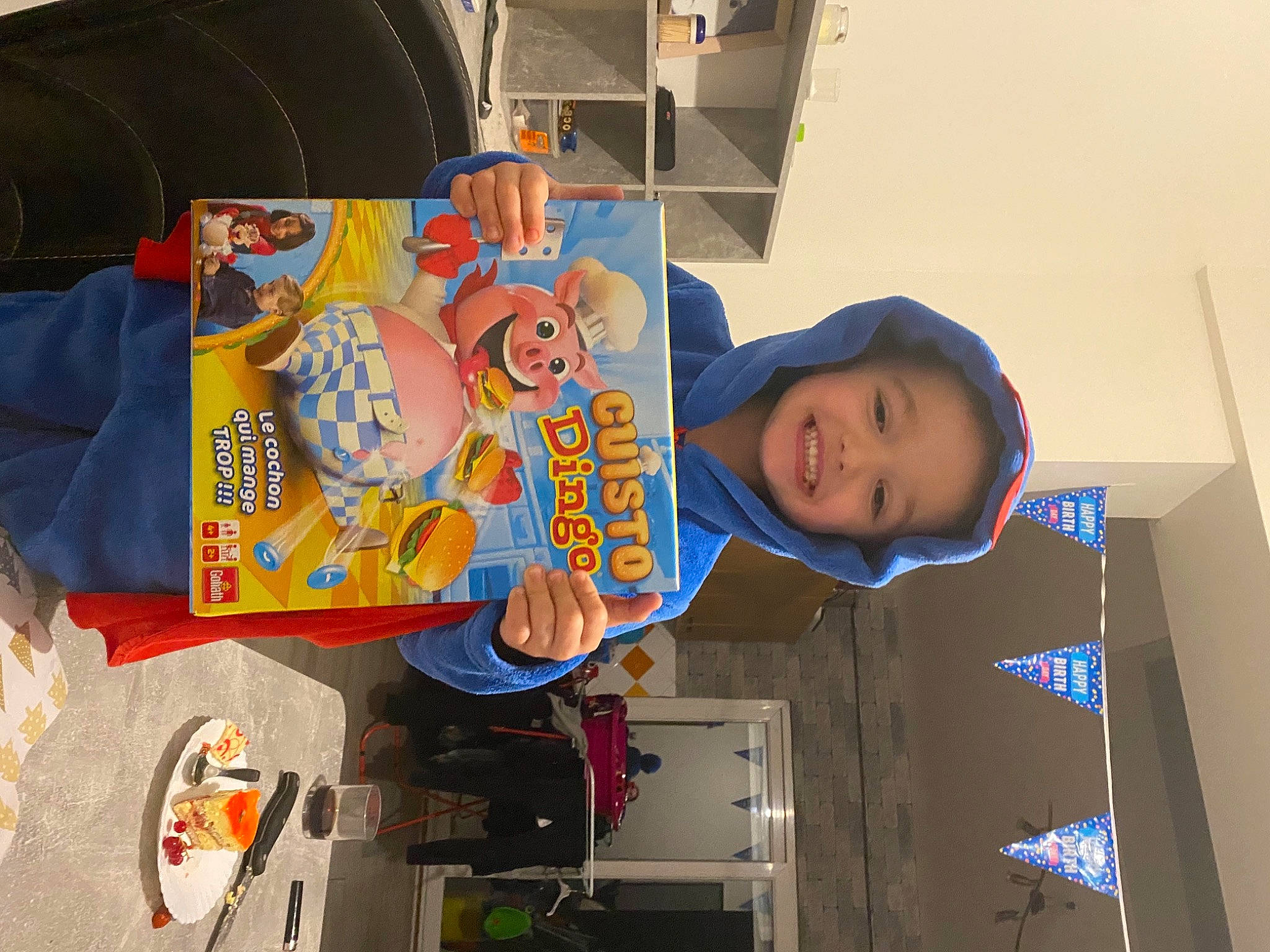 Lyess a rejoint le concours — aidez-le/la à gagner de superbes lots ! child, joy, person